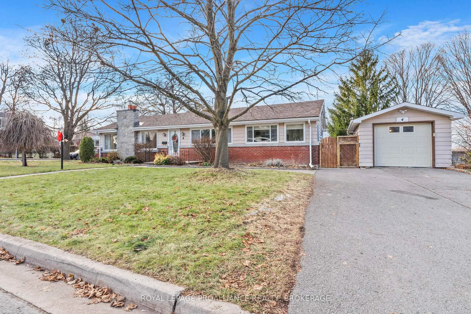 Photo 1 of 4 Strathcona Crescent, Kingston, West of Sir John A. Blvd — HOMEH