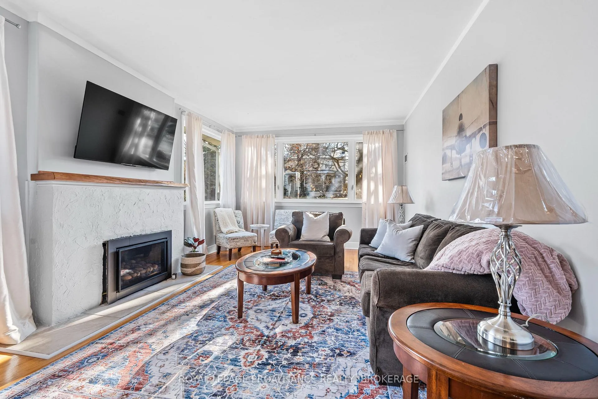 Photo 6 of 4 Strathcona Crescent, Kingston, West of Sir John A. Blvd — HOMEH