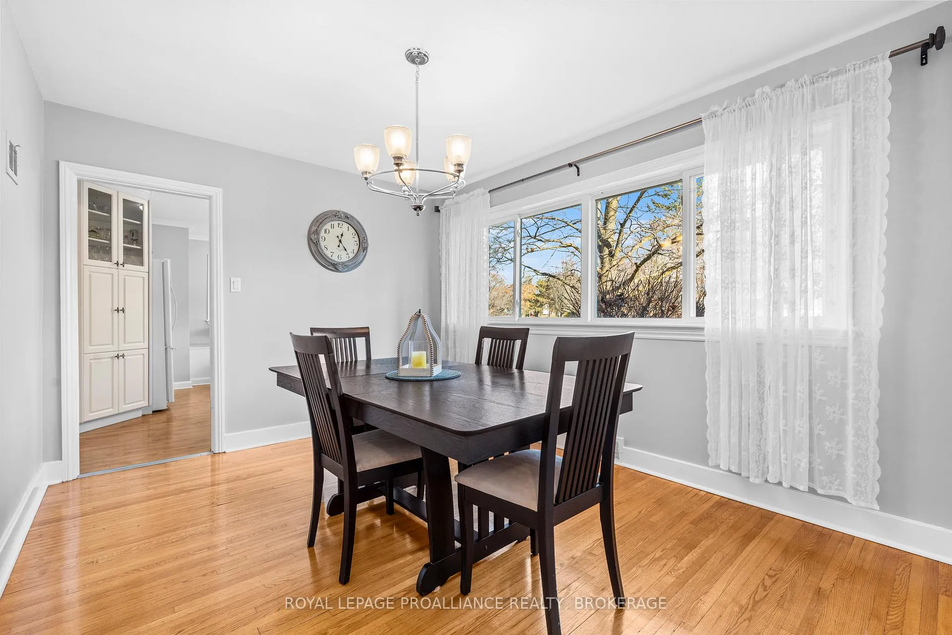 Photo 8 of 4 Strathcona Crescent, Kingston, West of Sir John A. Blvd — HOMEH