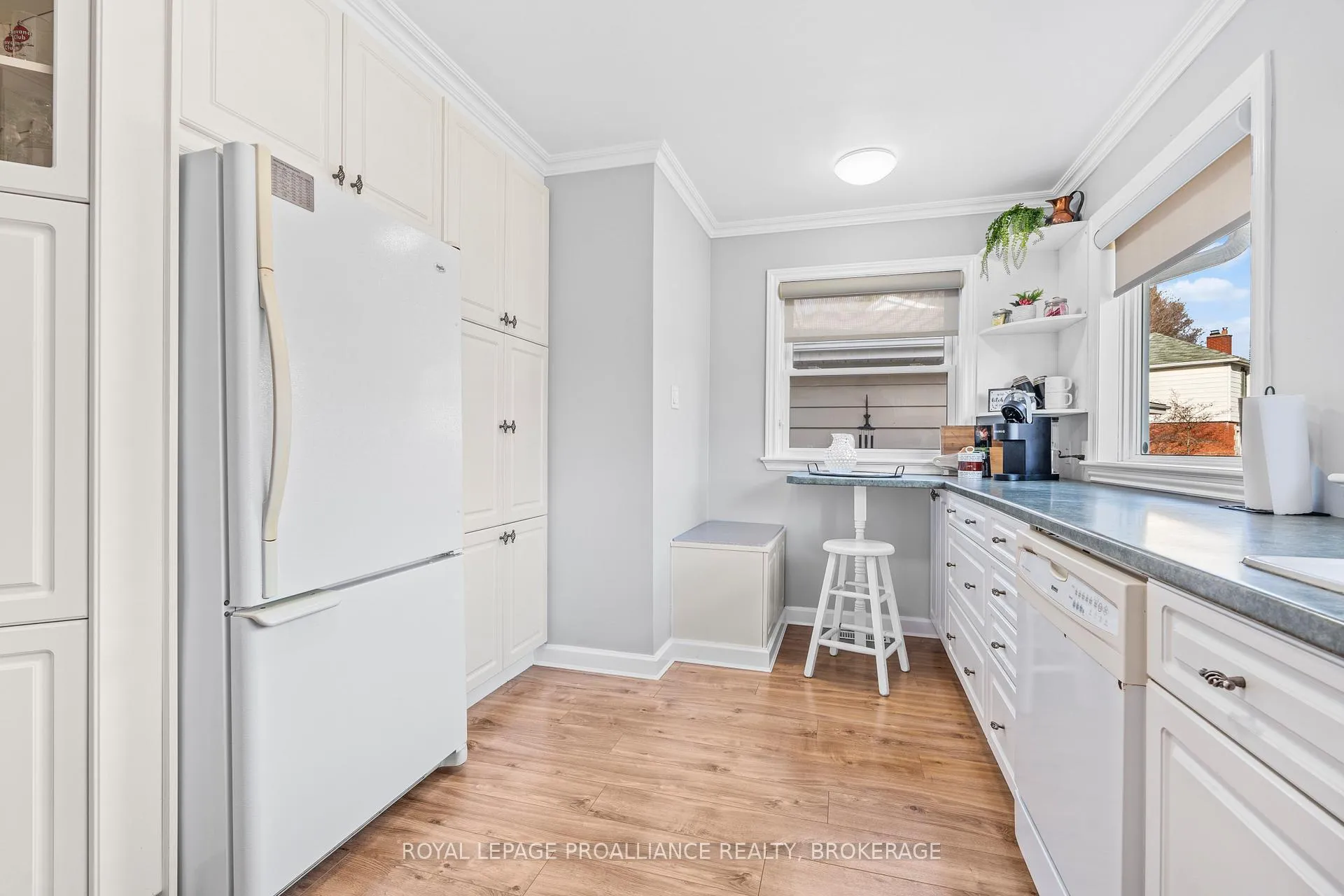 Photo 11 of 4 Strathcona Crescent, Kingston, West of Sir John A. Blvd — HOMEH