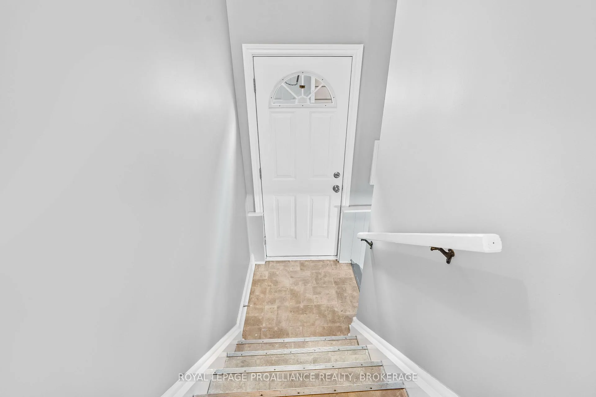 Photo 20 of 4 Strathcona Crescent, Kingston, West of Sir John A. Blvd — HOMEH