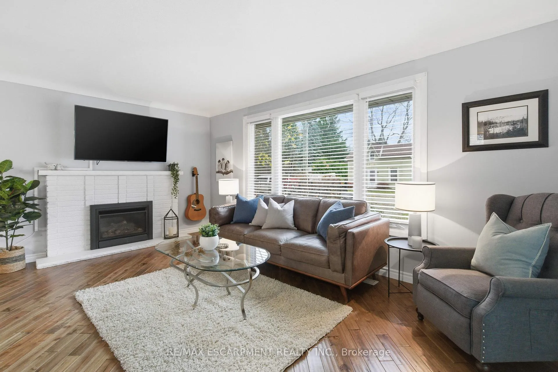 Photo 5 of 30 Kelly Street, Hamilton, Waterdown — HOMEH