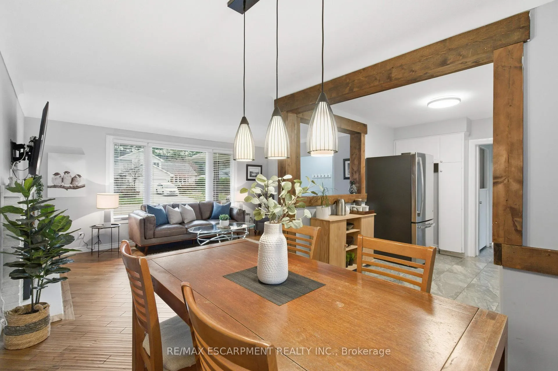 Photo 12 of 30 Kelly Street, Hamilton, Waterdown — HOMEH