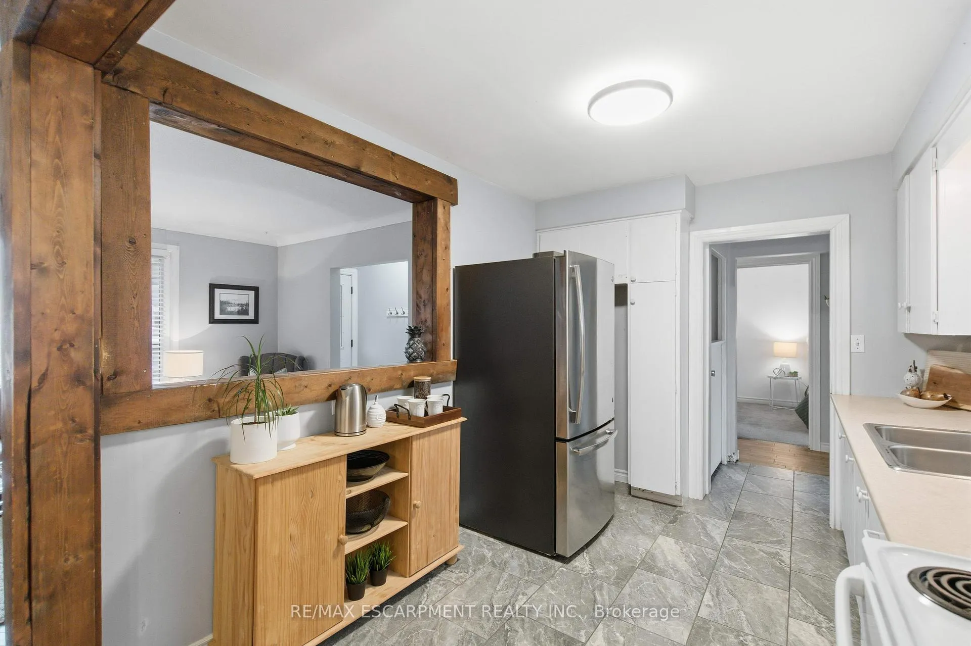 Photo 15 of 30 Kelly Street, Hamilton, Waterdown — HOMEH