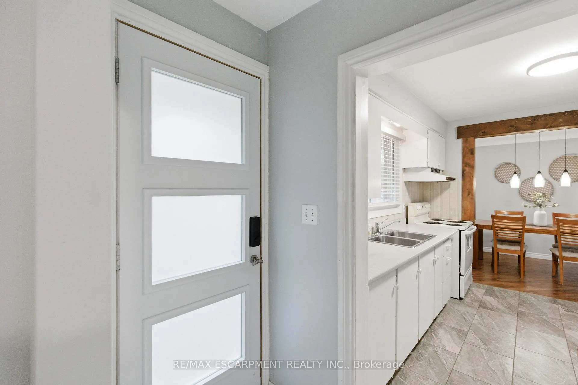 Photo 18 of 30 Kelly Street, Hamilton, Waterdown — HOMEH