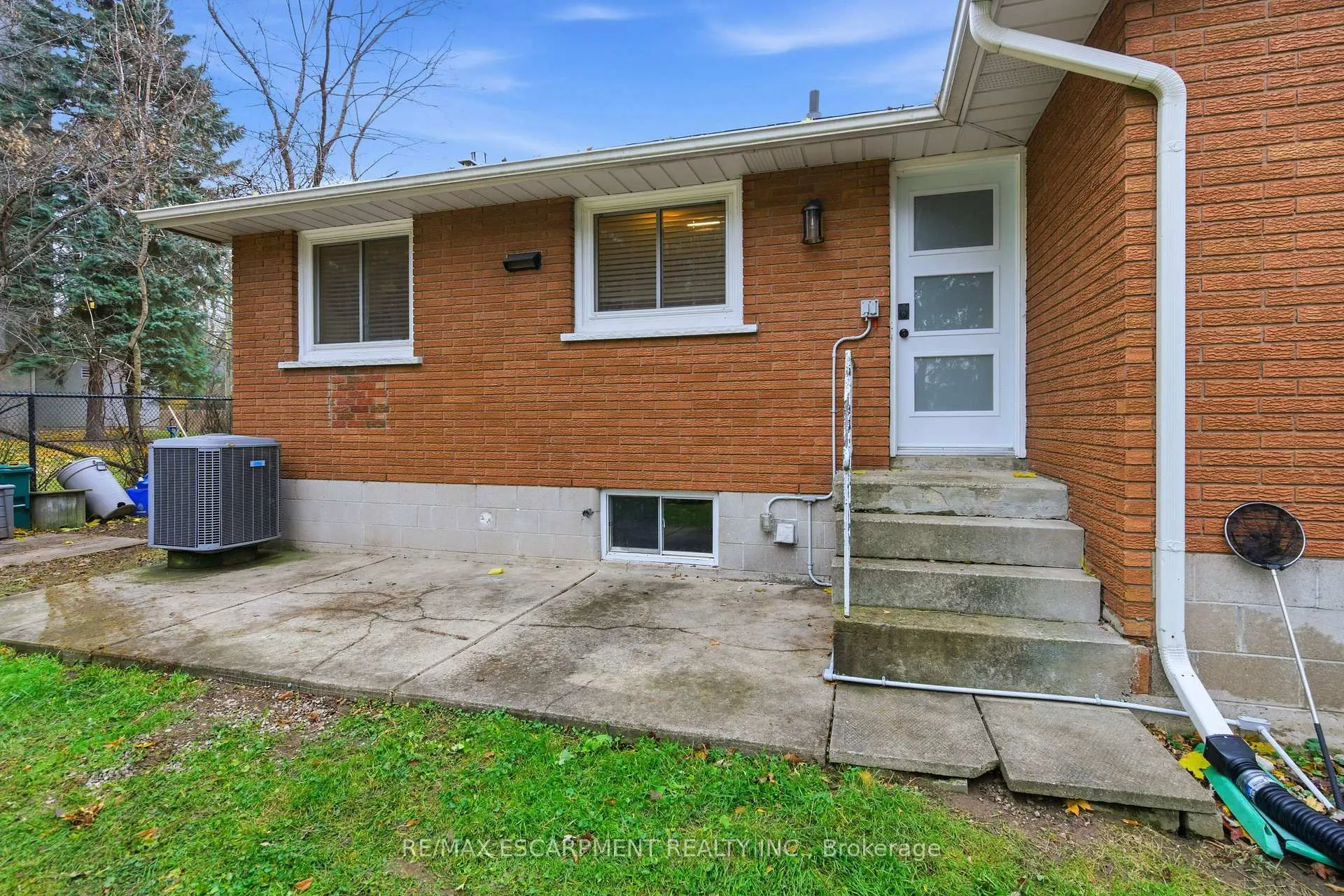 Photo 29 of 30 Kelly Street, Hamilton, Waterdown — HOMEH