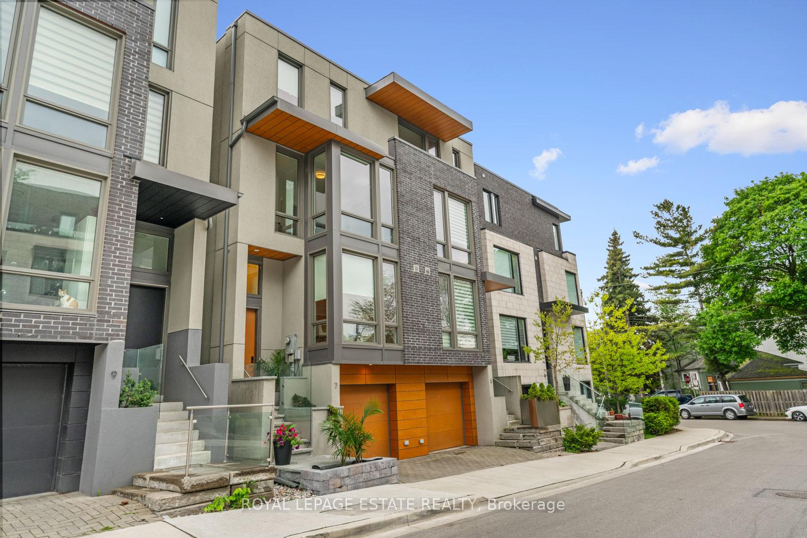 Photo 2 of 7 Vince Avenue, Toronto, The Beaches — HOMEH