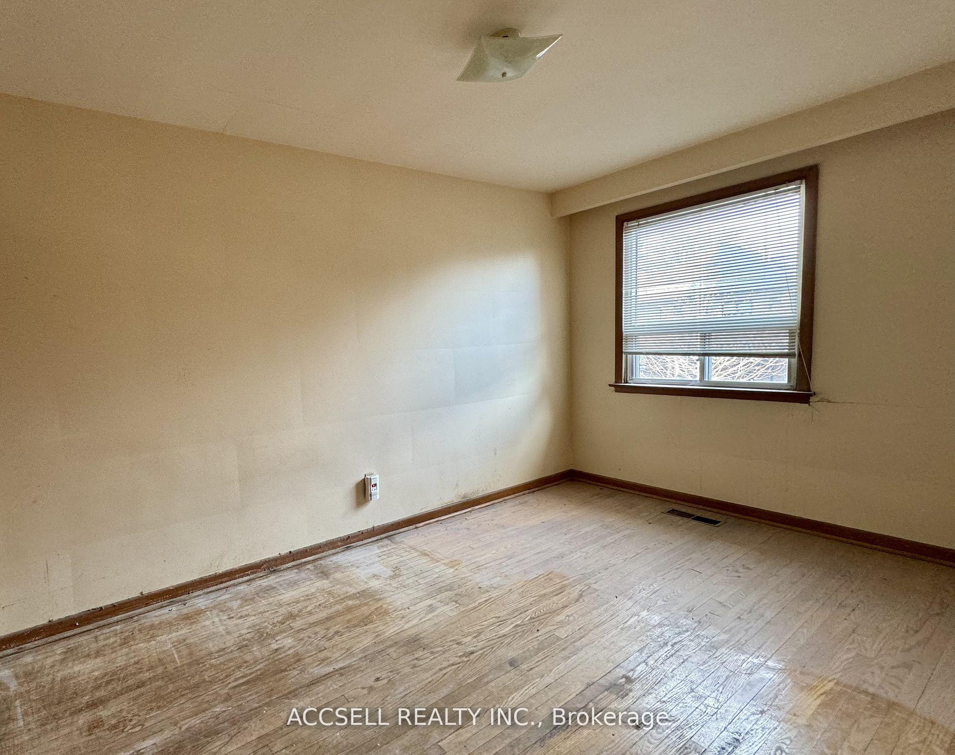 Photo 13 of 684 Manning Avenue, Toronto, The Annex — HOMEH