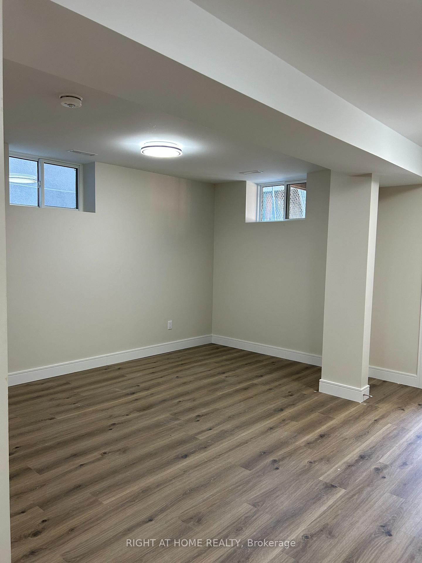 Photo 4 of Unit 4, 32 Cadorna Avenue, Toronto, Danforth Village-East York — HOMEH