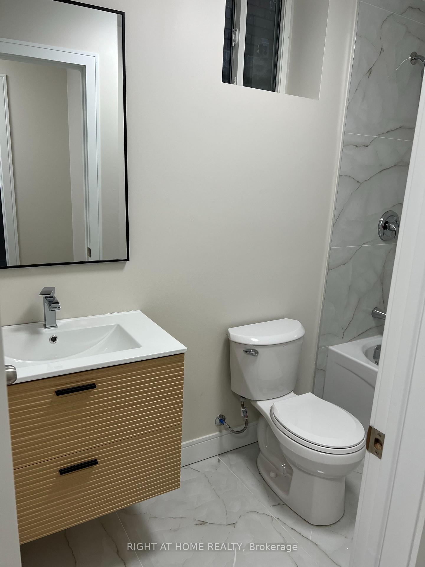 Photo 11 of Unit 4, 32 Cadorna Avenue, Toronto, Danforth Village-East York — HOMEH