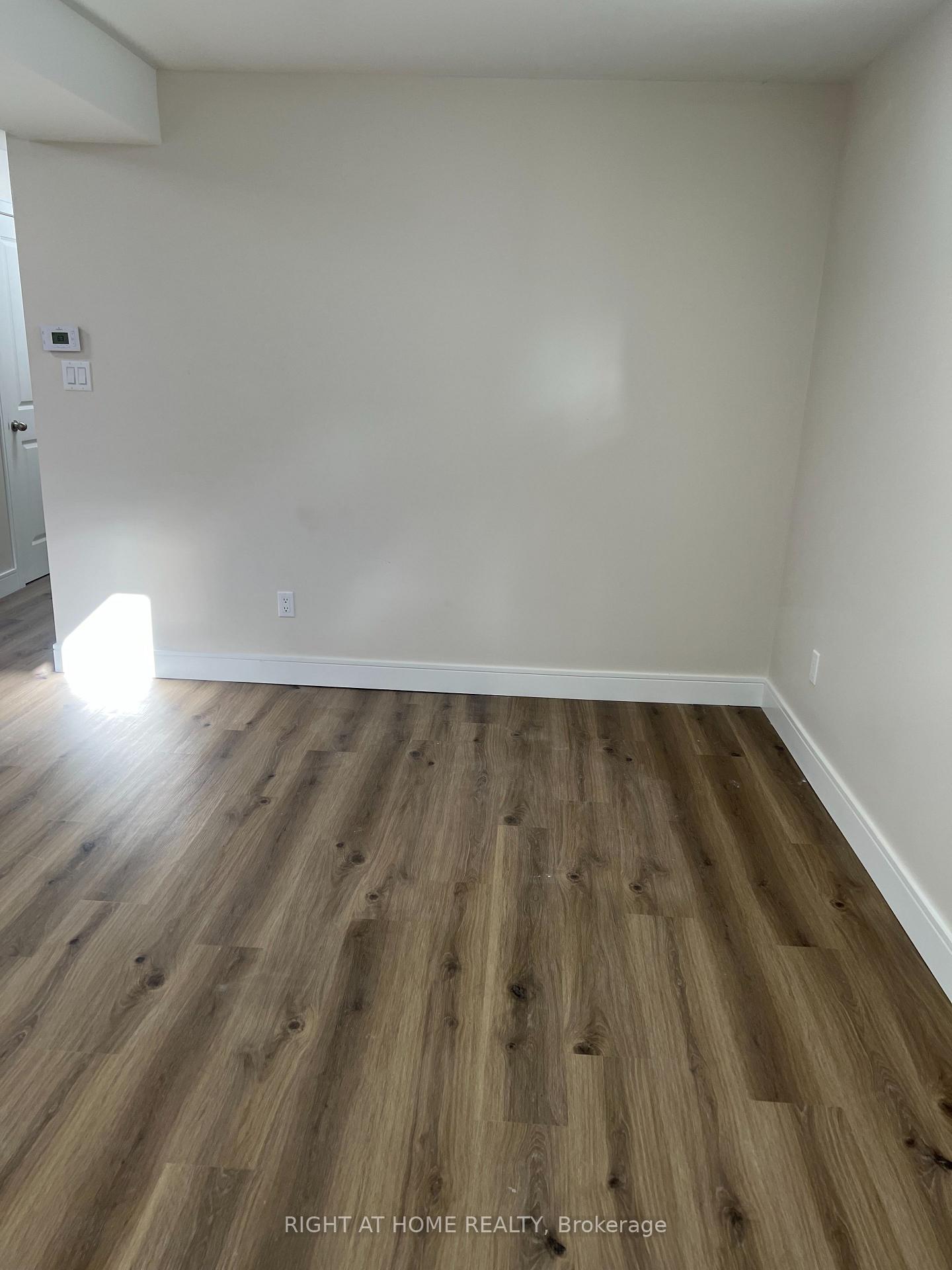 Photo 15 of Unit 4, 32 Cadorna Avenue, Toronto, Danforth Village-East York — HOMEH