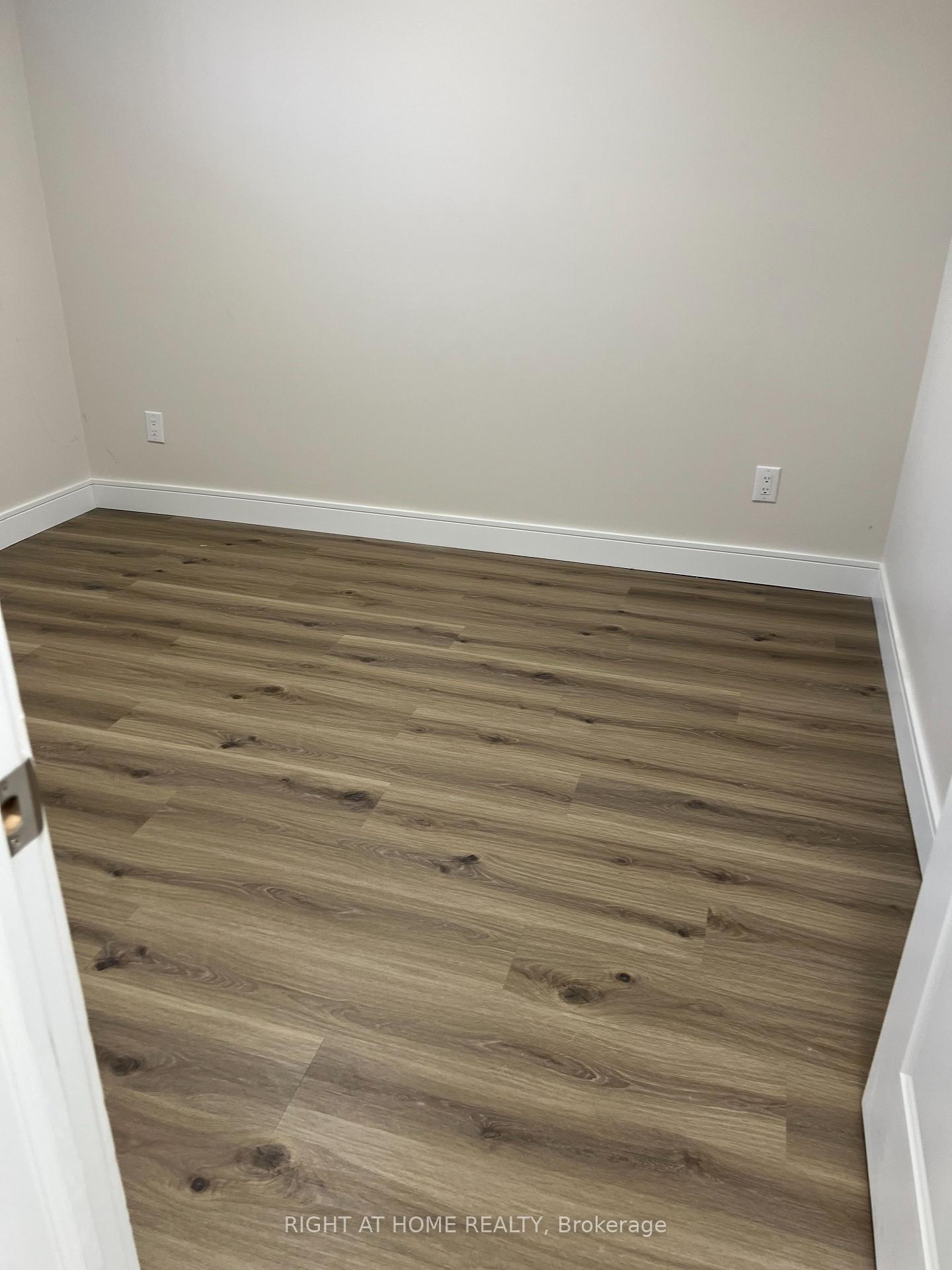 Photo 17 of Unit 4, 32 Cadorna Avenue, Toronto, Danforth Village-East York — HOMEH