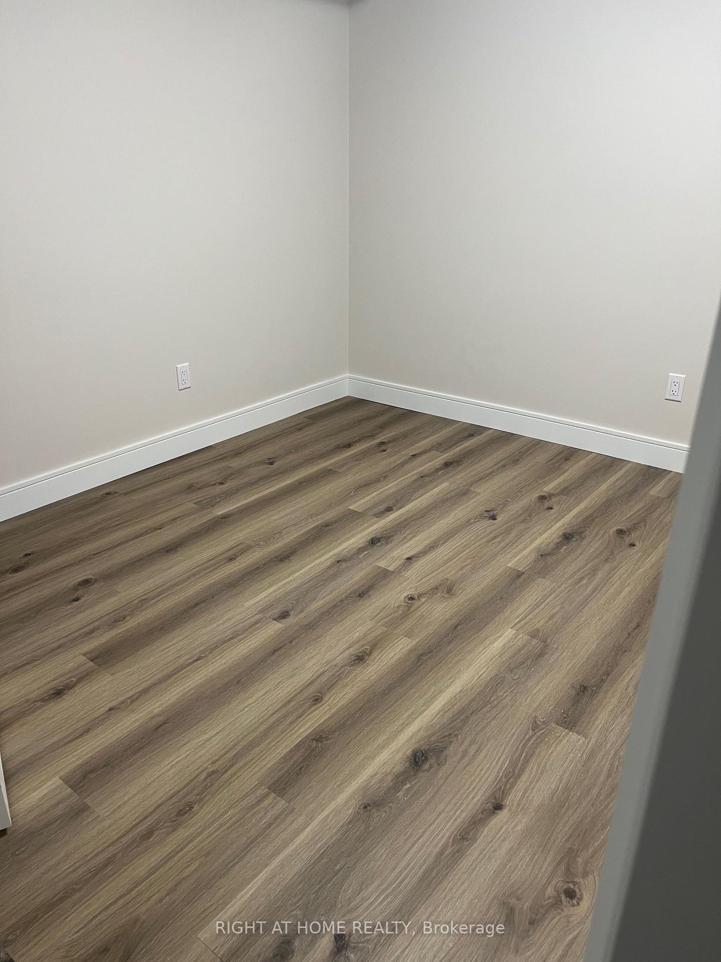 Photo 21 of Unit 4, 32 Cadorna Avenue, Toronto, Danforth Village-East York — HOMEH