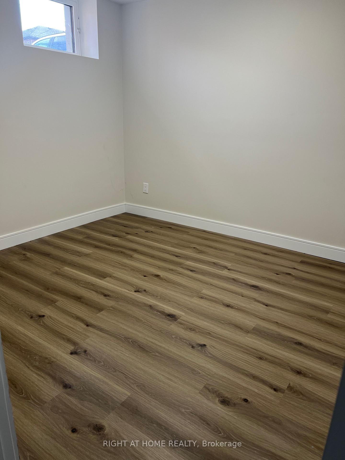 Photo 23 of Unit 4, 32 Cadorna Avenue, Toronto, Danforth Village-East York — HOMEH