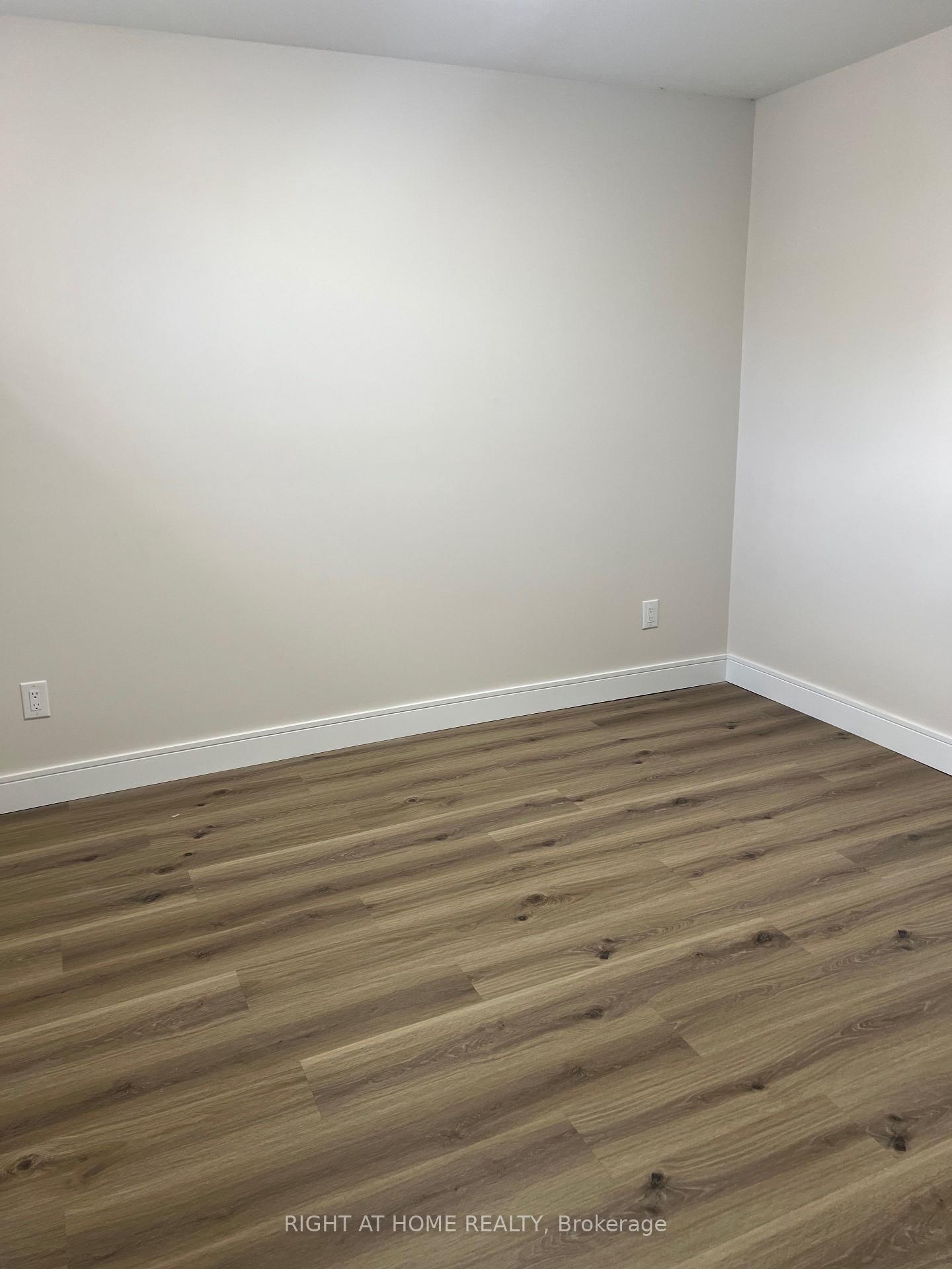 Photo 24 of Unit 4, 32 Cadorna Avenue, Toronto, Danforth Village-East York — HOMEH