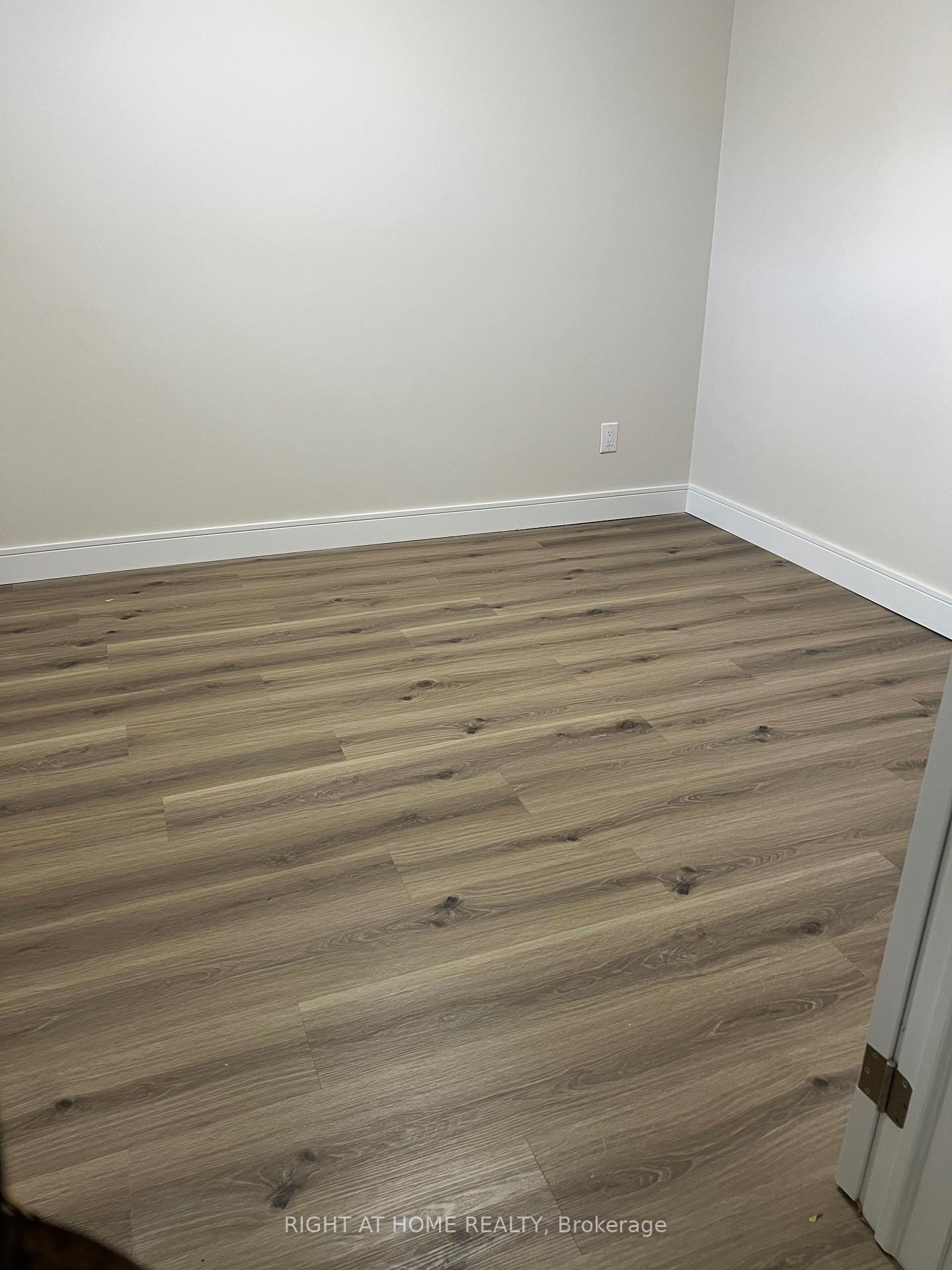 Photo 26 of Unit 4, 32 Cadorna Avenue, Toronto, Danforth Village-East York — HOMEH