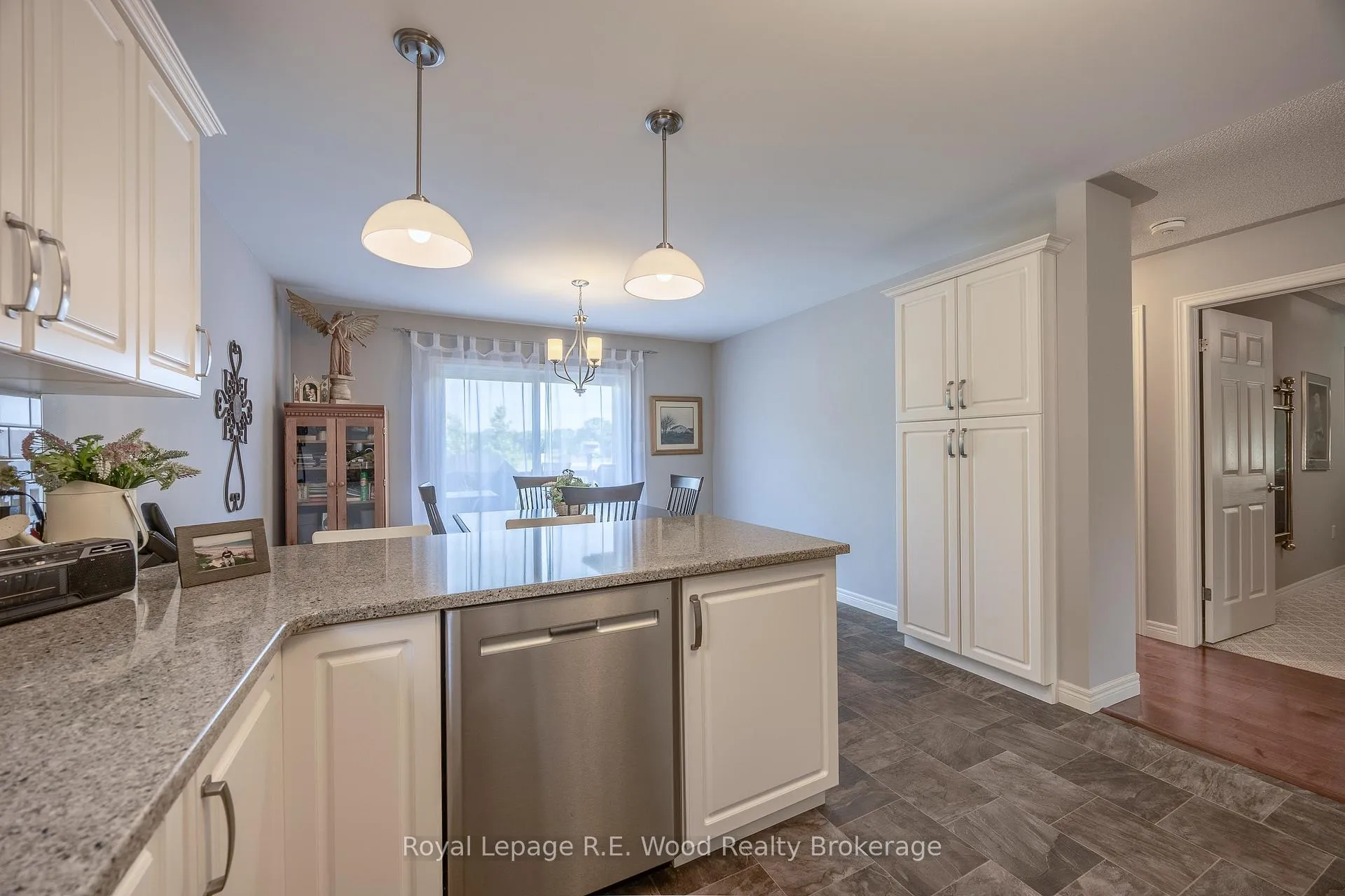 Photo 15 of 32 Esseltine Drive, Tillsonburg — HOMEH