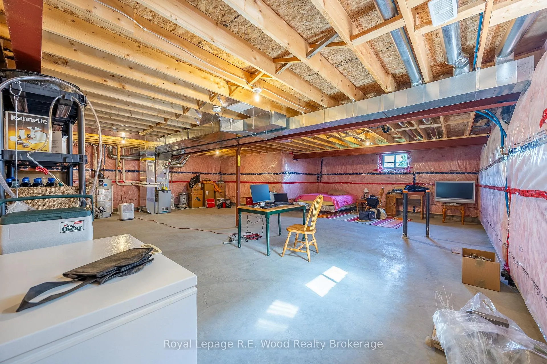 Photo 27 of 32 Esseltine Drive, Tillsonburg — HOMEH