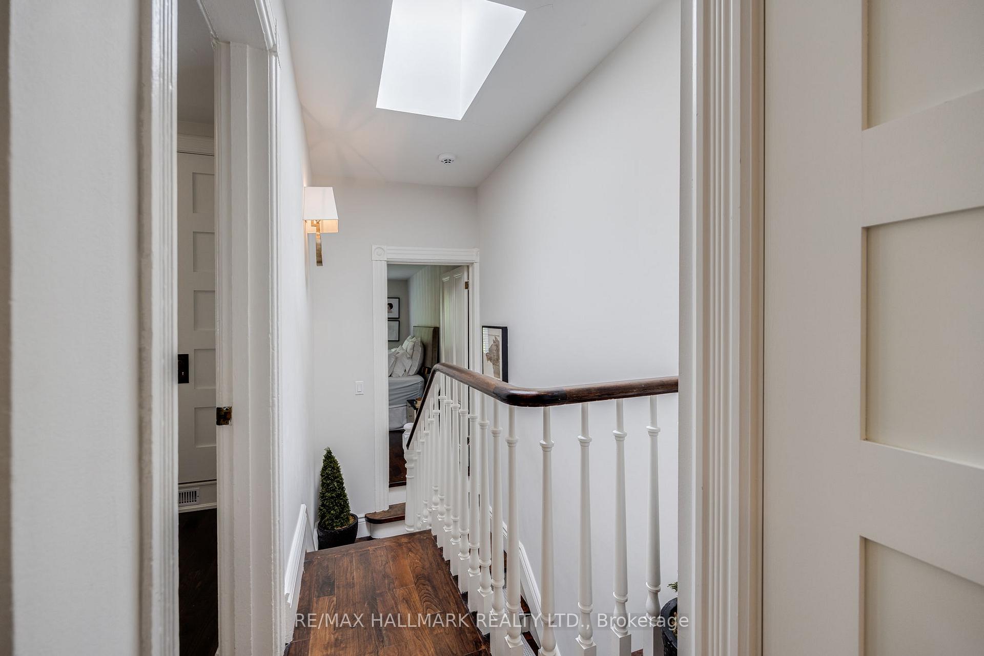 Photo 13 of 27 Bishop Street, Toronto, The Annex — HOMEH