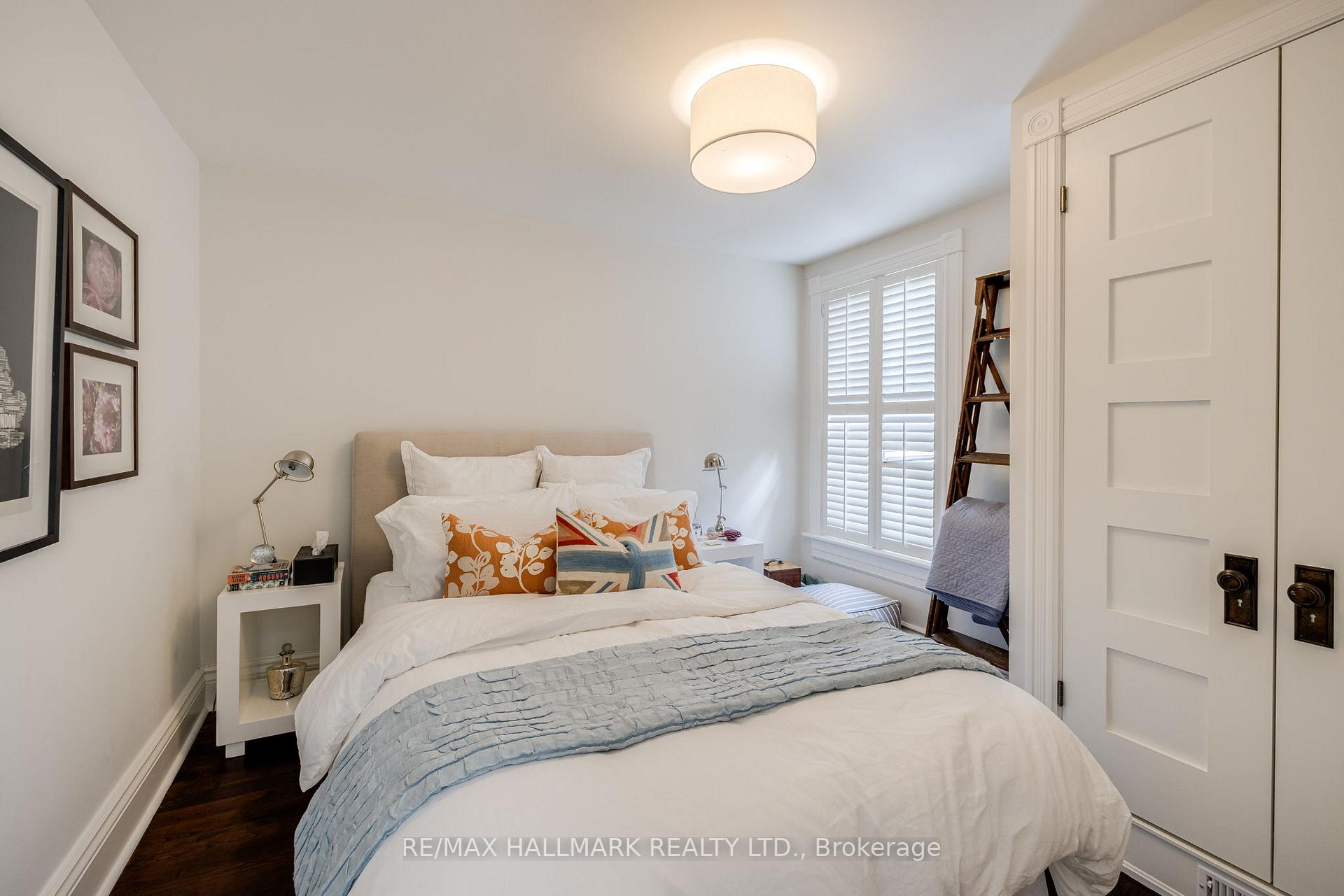 Photo 15 of 27 Bishop Street, Toronto, The Annex — HOMEH