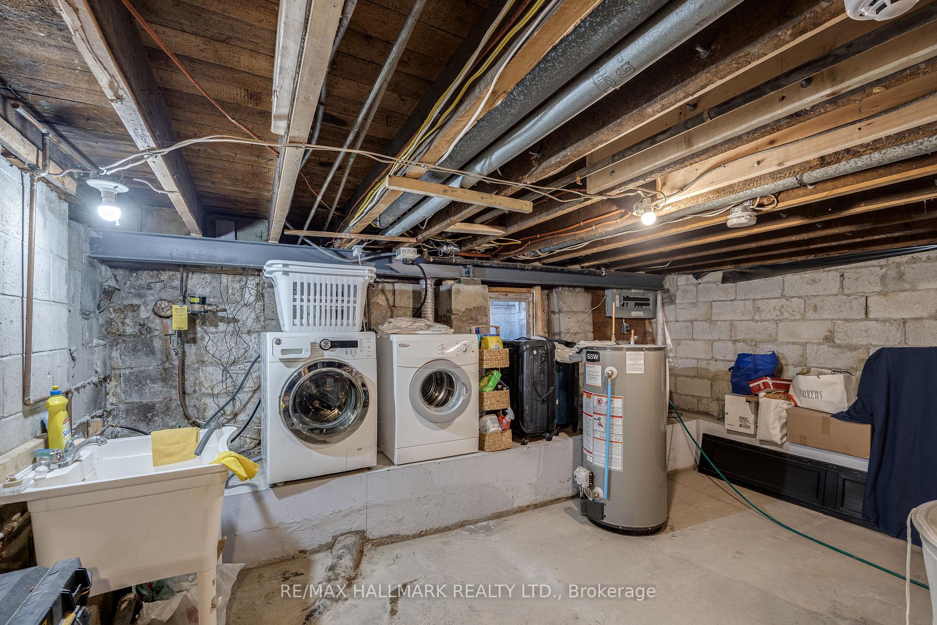 Photo 23 of 27 Bishop Street, Toronto, The Annex — HOMEH