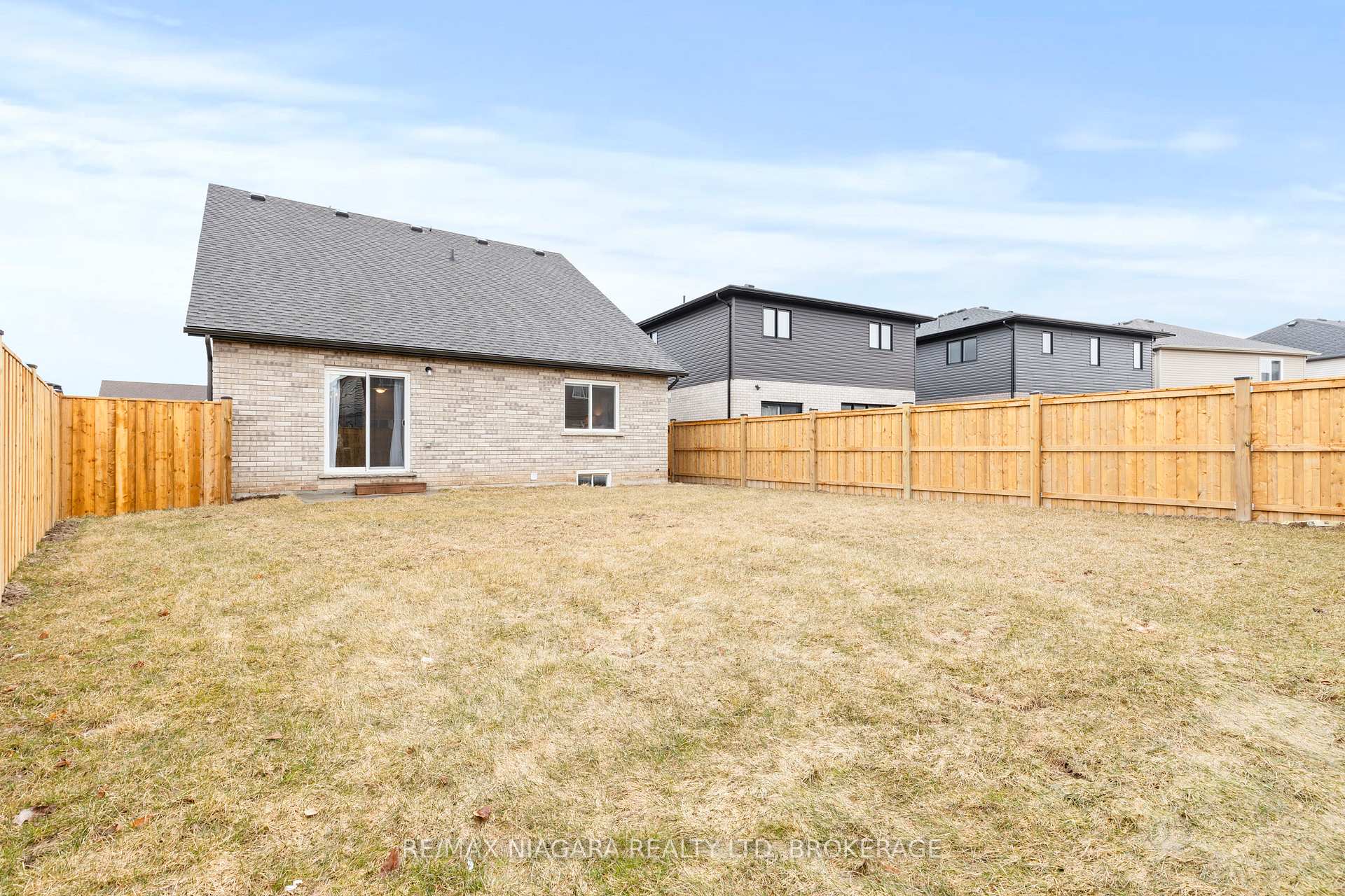 Photo 29 of 52 Bur Oak Drive, Thorold, Confederation Heights — HOMEH