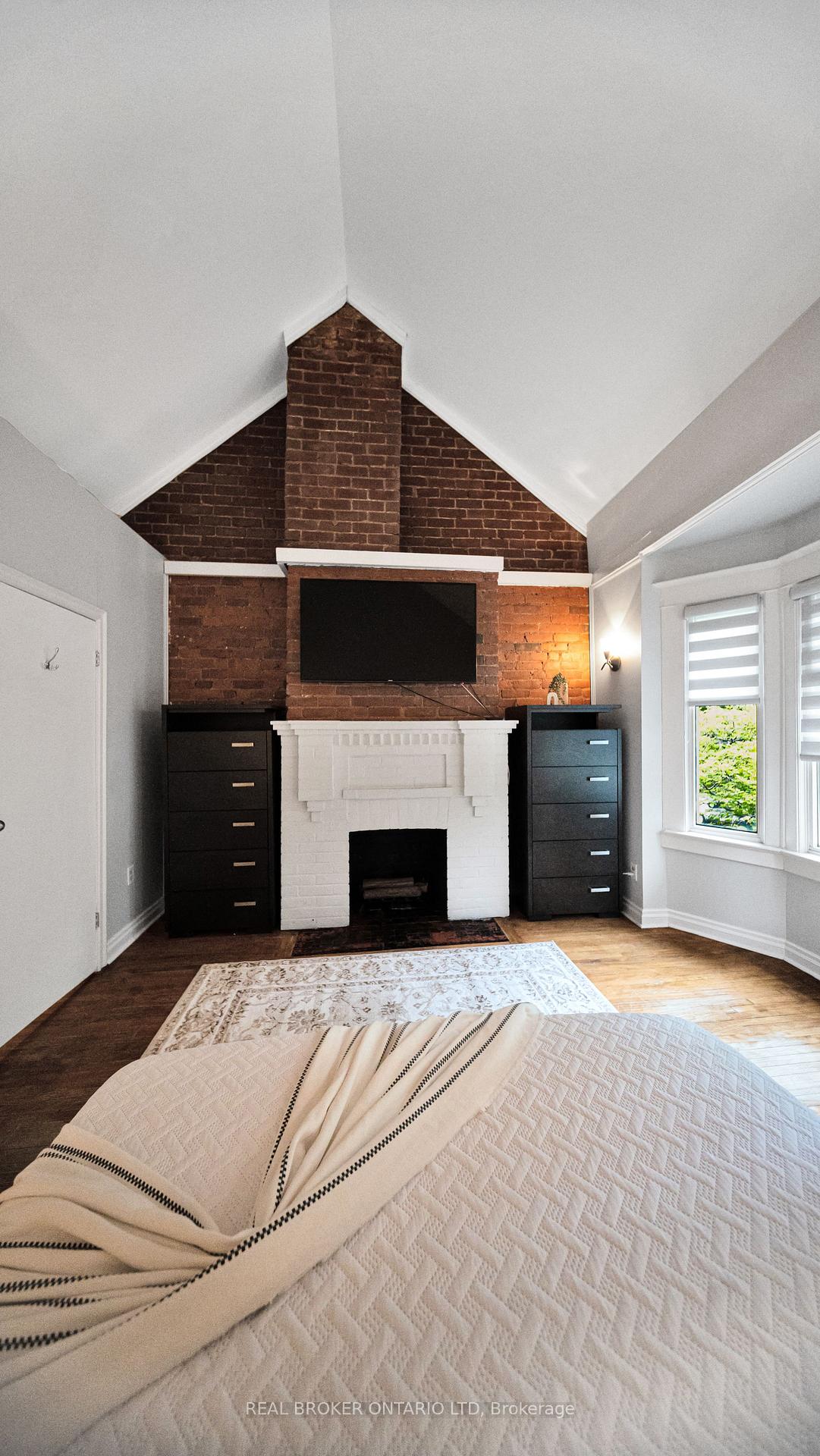 Photo 18 of 259 Strathmore Boulevard, Toronto, Danforth — HOMEH