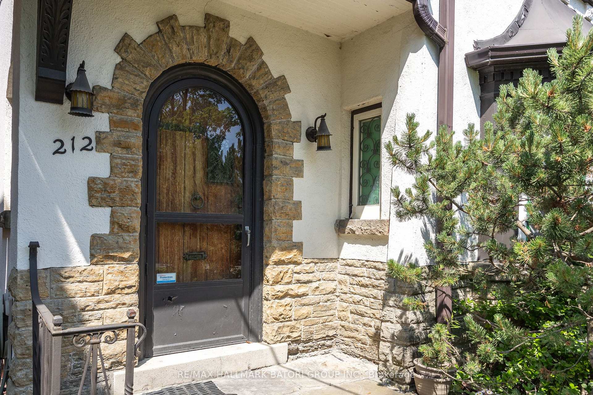 Photo 4 of 212 Rosemary Road, Toronto, Forest Hill South — HOMEH