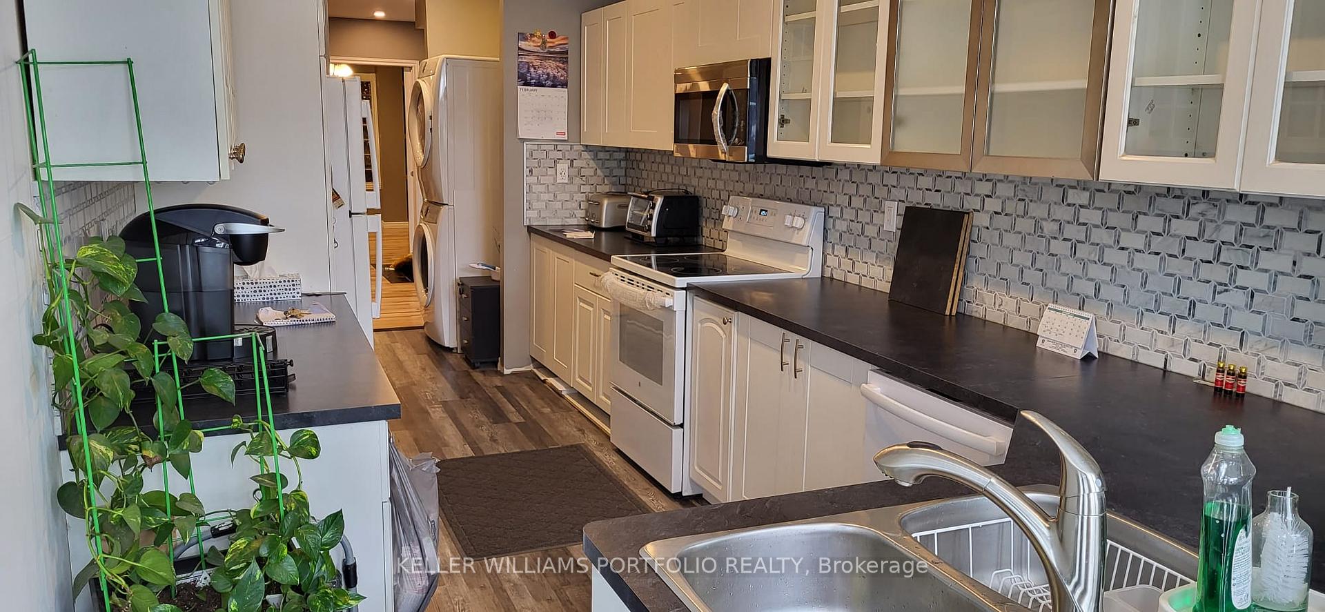 Photo 3 of Unit Main, 17 Kelvin Avenue, Toronto, East End-Danforth — HOMEH