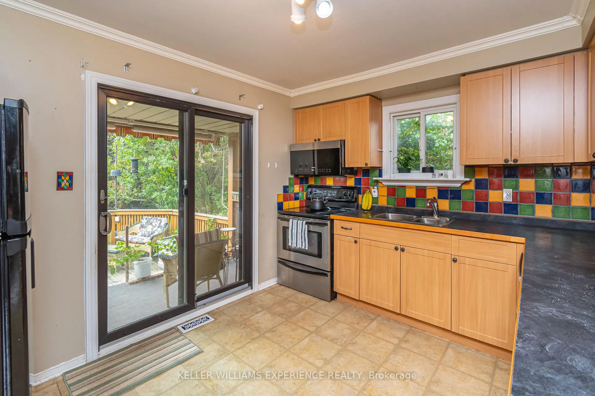 Photo 6 of 1053 Westmount Avenue, Innisfil, Alcona — HOMEH