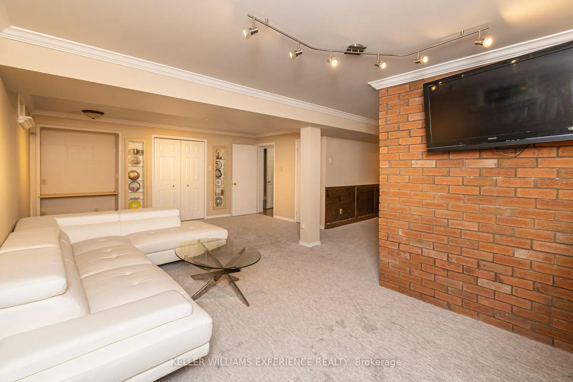 Photo 12 of 1053 Westmount Avenue, Innisfil, Alcona — HOMEH