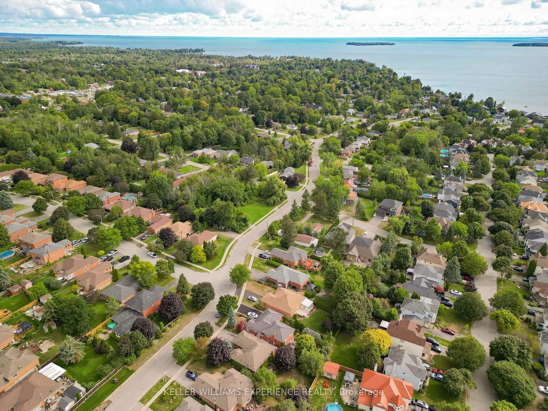 Photo 22 of 1053 Westmount Avenue, Innisfil, Alcona — HOMEH