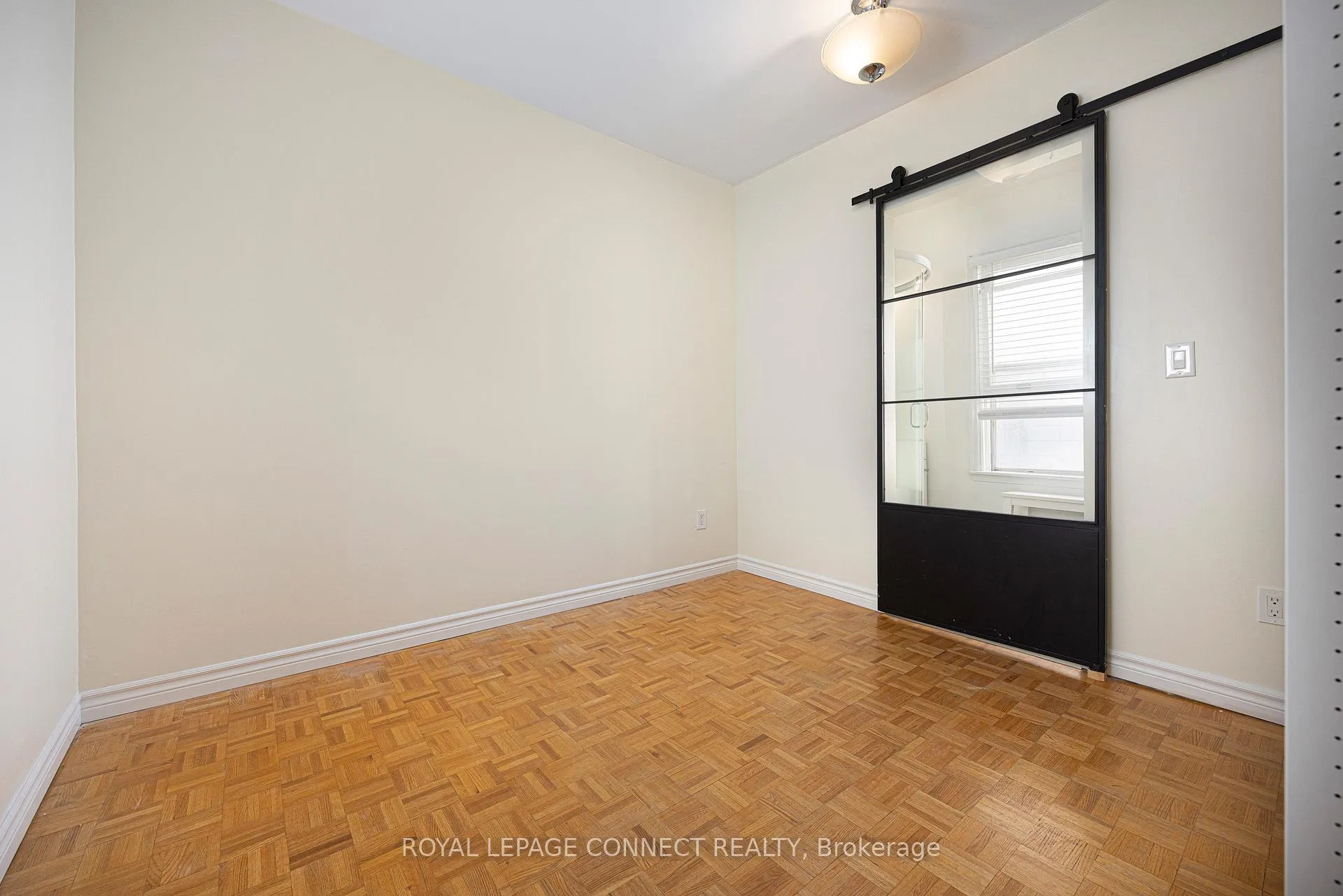 Photo 8 of Unit Main, 784 Adelaide Street W, Toronto, Niagara — HOMEH