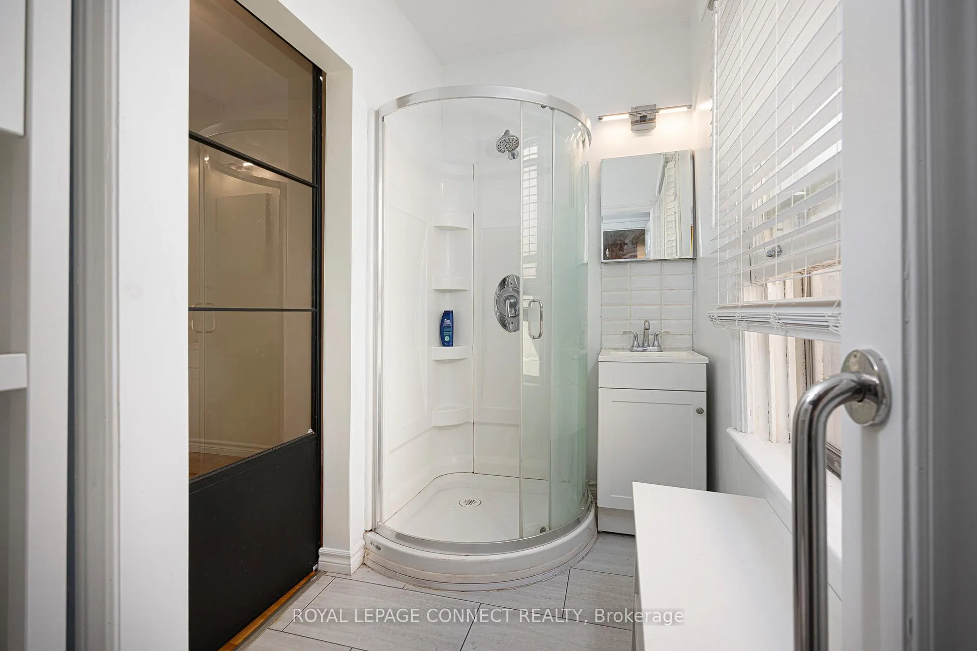 Photo 12 of Unit Main, 784 Adelaide Street W, Toronto, Niagara — HOMEH