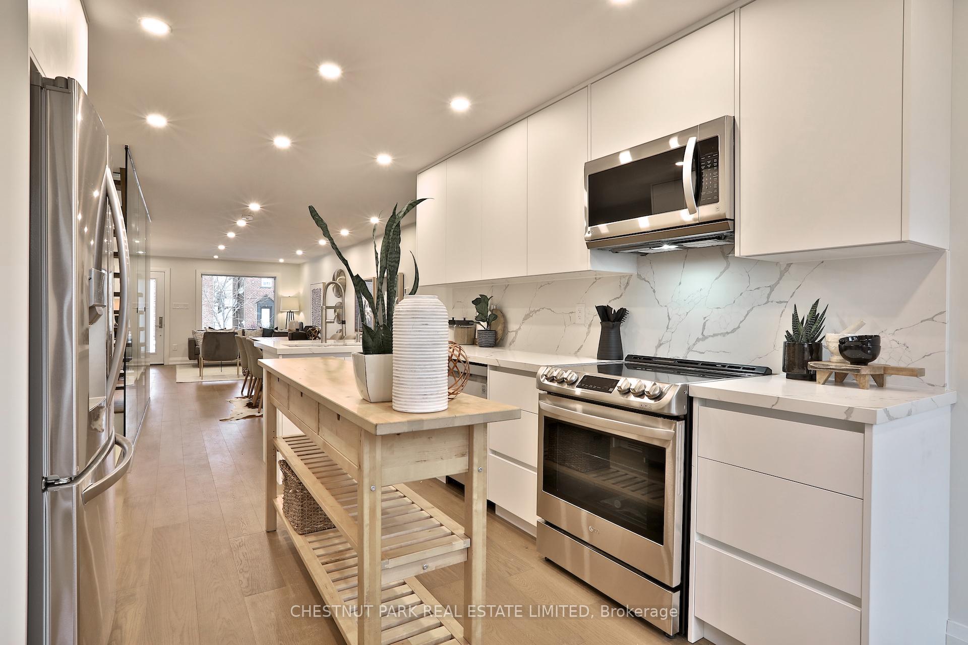 Photo 13 of 227 Browning Avenue, Toronto, Broadview North — HOMEH