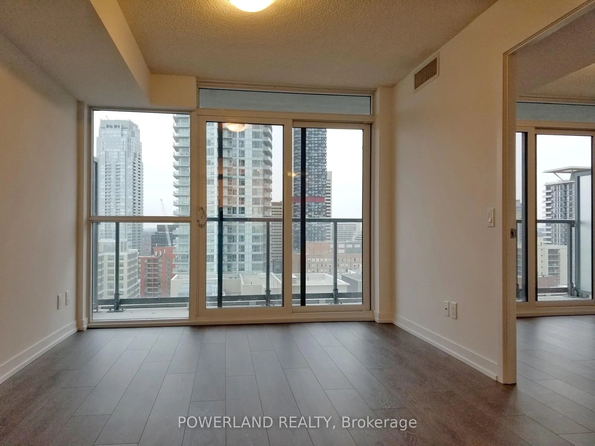 Photo 2 of Unit 2307, 125 Redpath Avenue, Toronto, Mount Pleasant West — HOMEH