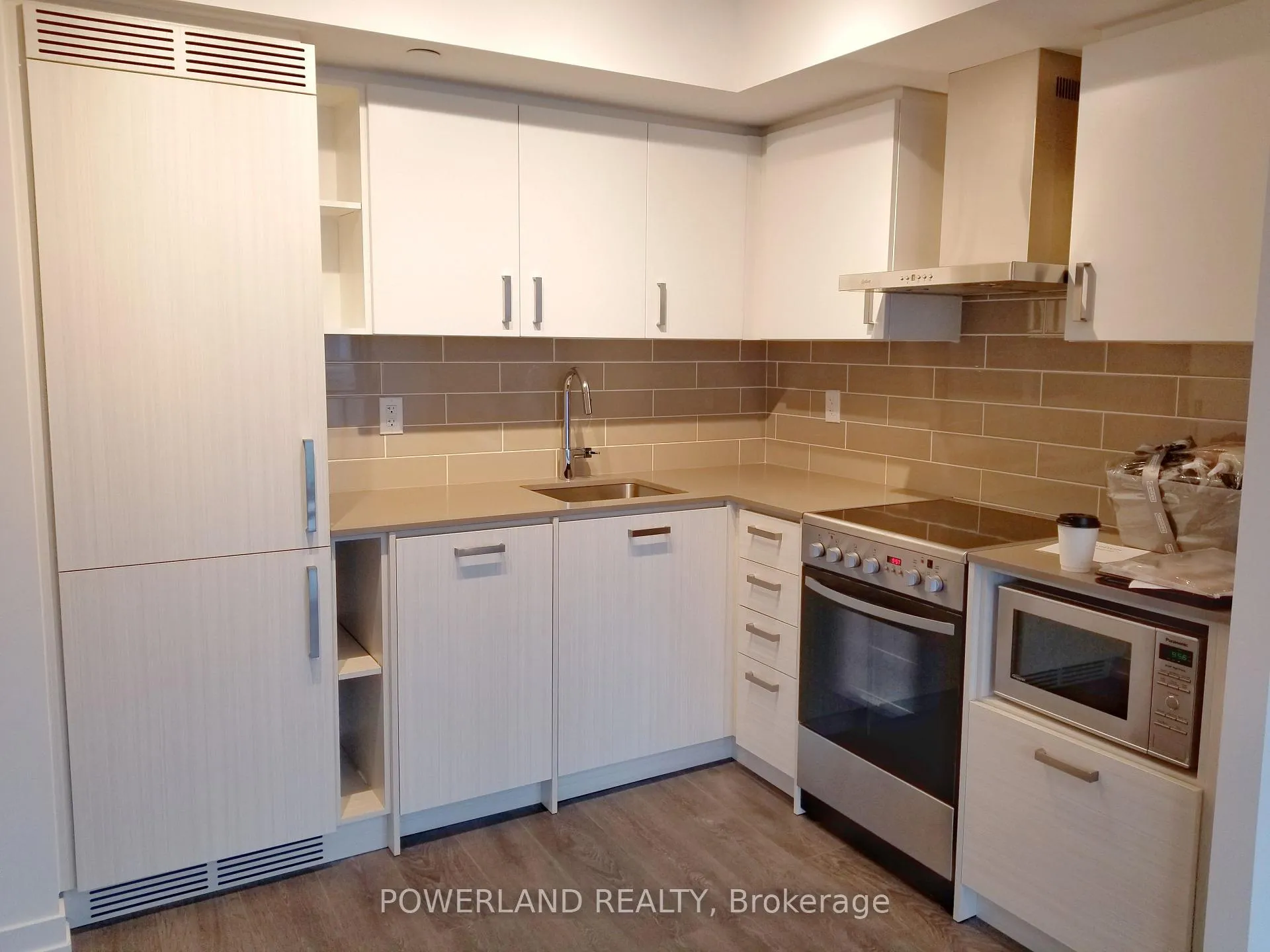 Photo 4 of Unit 2307, 125 Redpath Avenue, Toronto, Mount Pleasant West — HOMEH