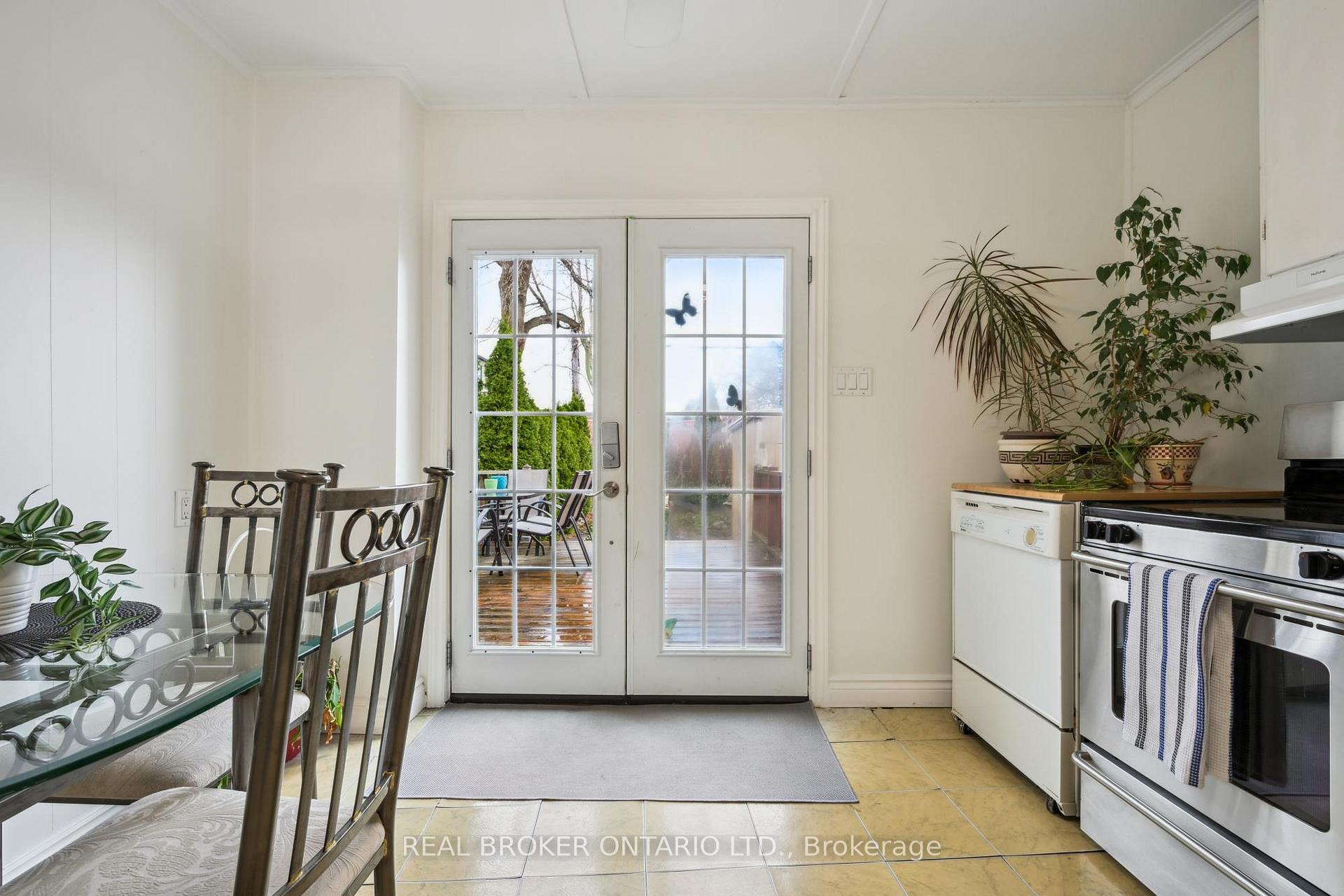 Photo 11 of 105 Wiley Avenue, Toronto, Danforth Village-East York — HOMEH