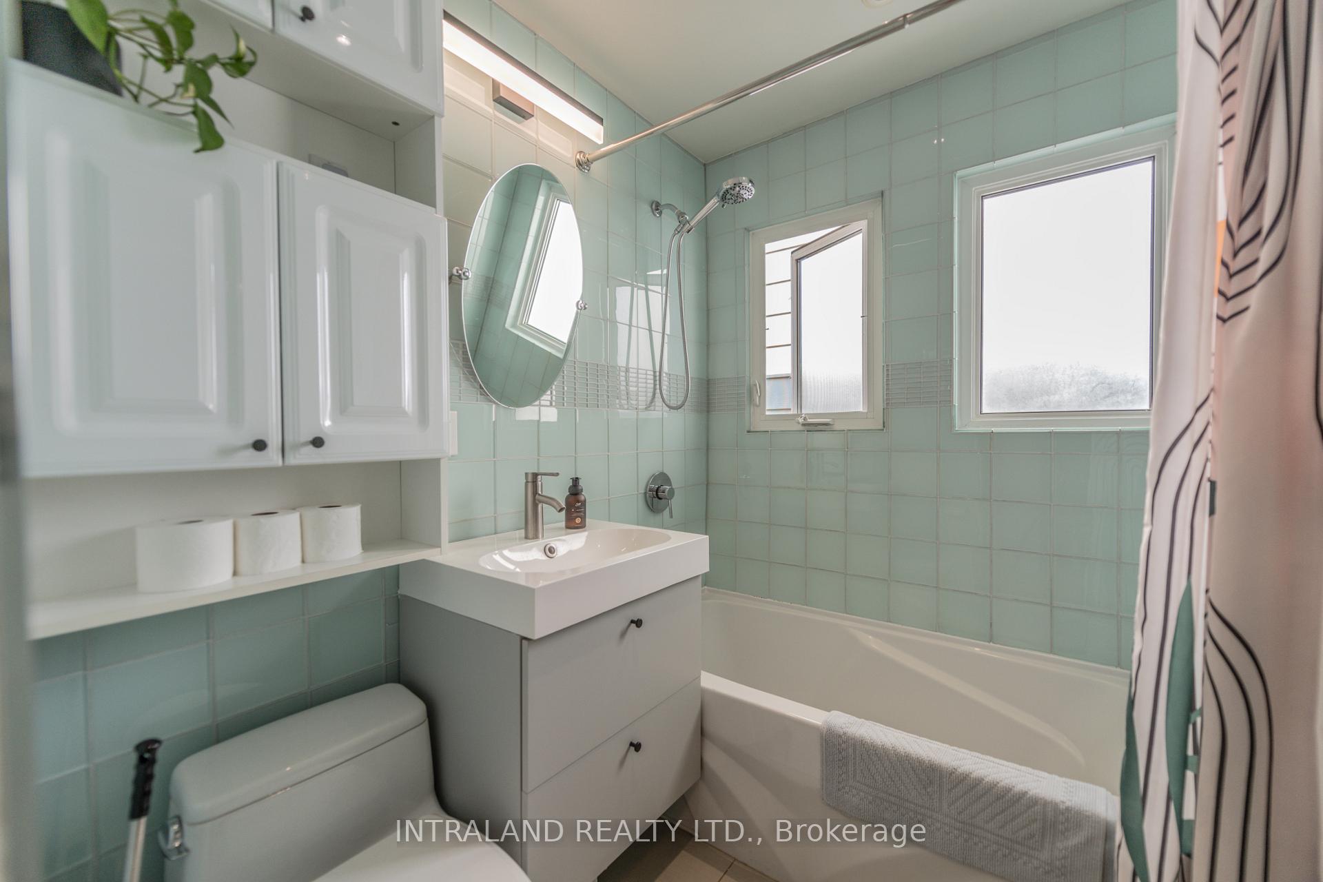Photo 23 of 98 Atlas Avenue, Toronto, Oakwood Village — HOMEH