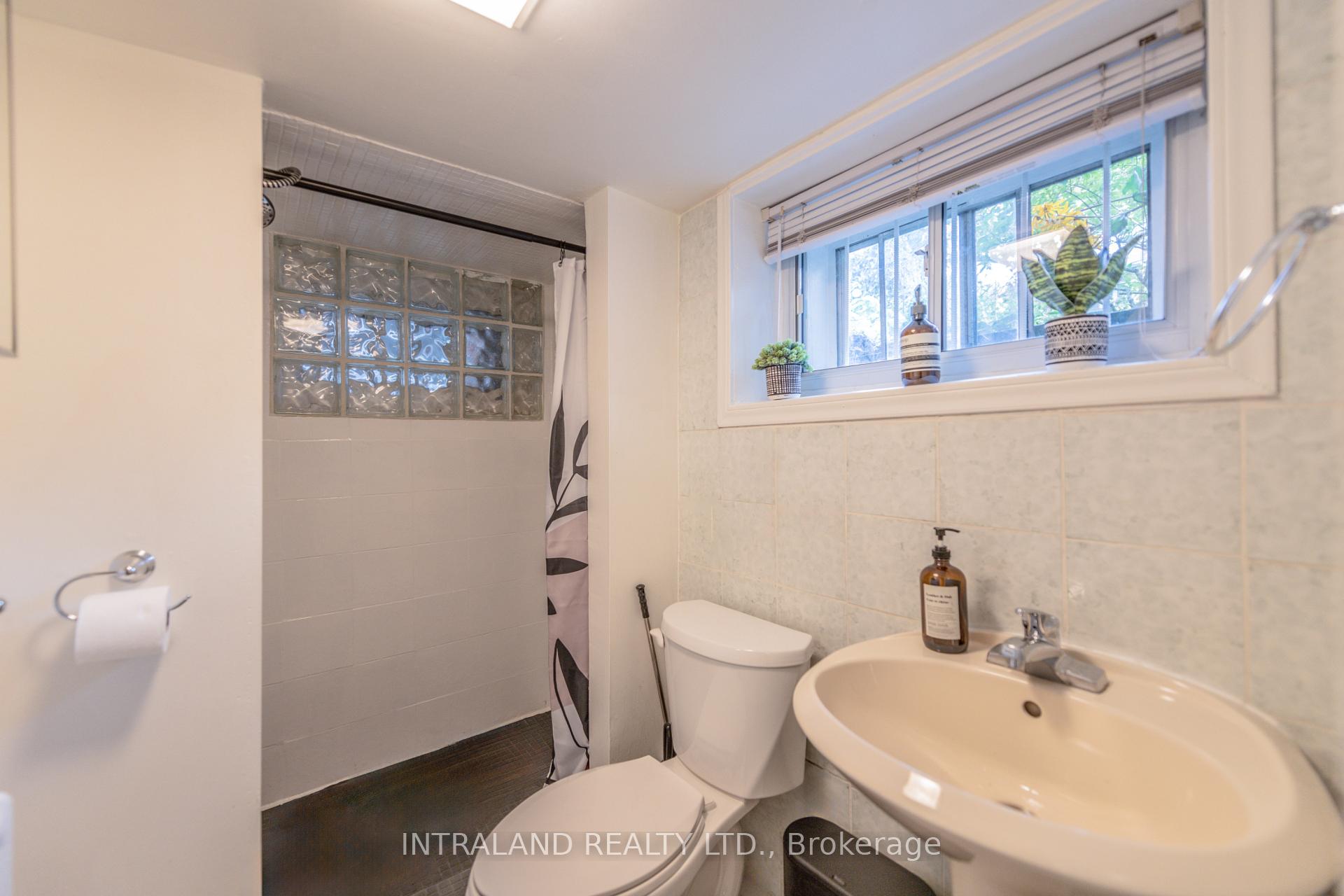 Photo 29 of 98 Atlas Avenue, Toronto, Oakwood Village — HOMEH