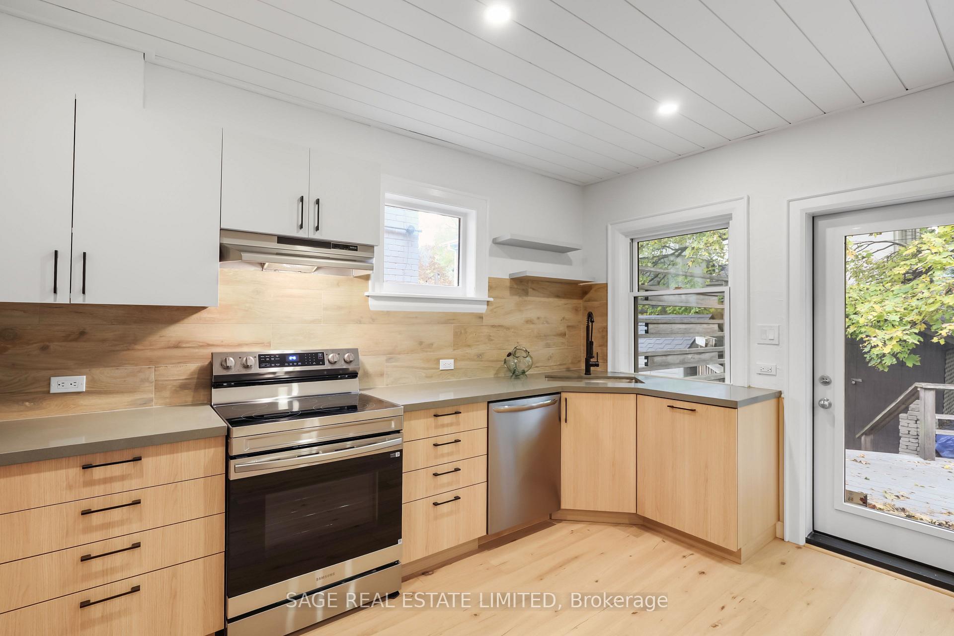 Photo 13 of 25 Birdsall Avenue, Toronto, Yonge-Eglinton — HOMEH