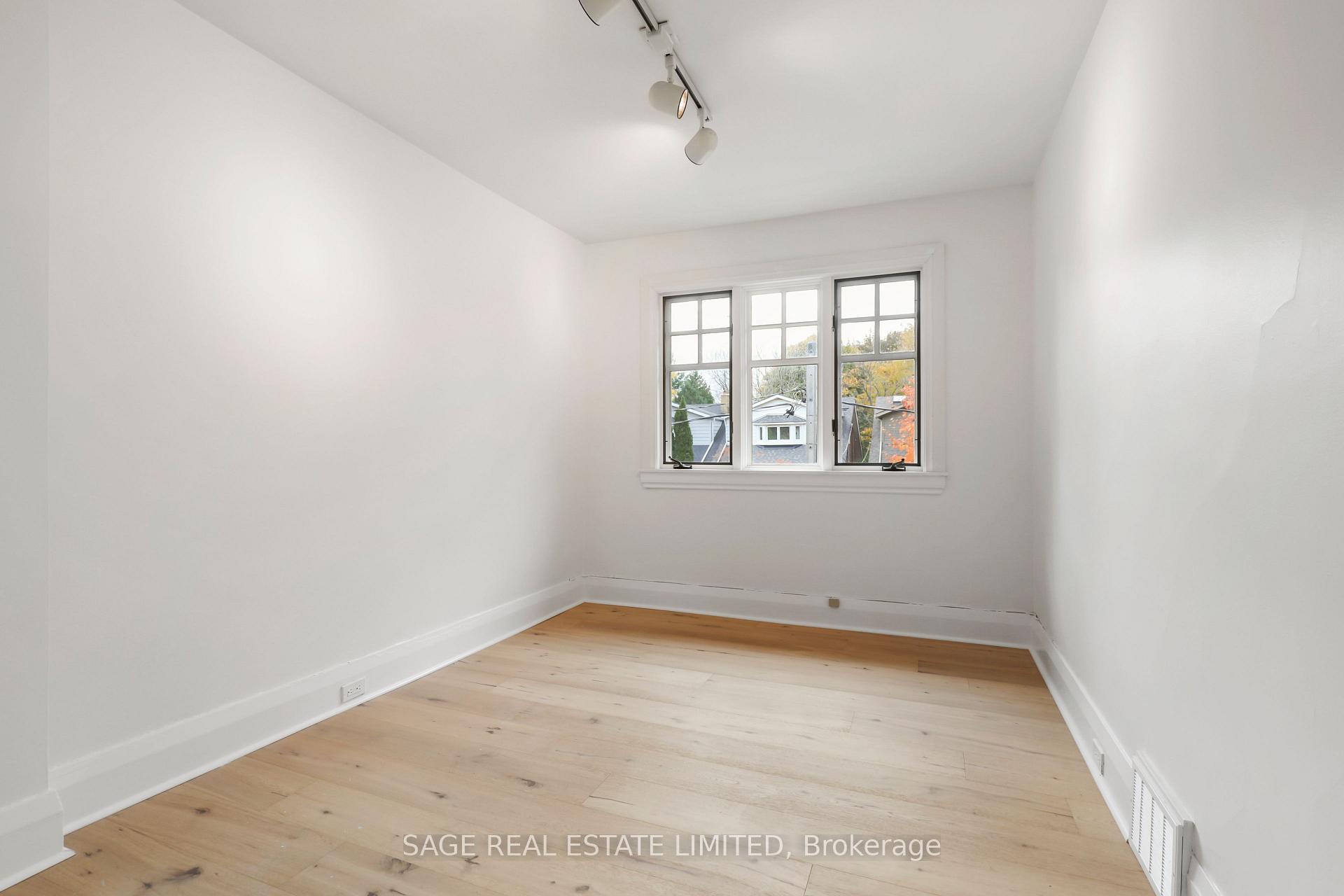 Photo 17 of 25 Birdsall Avenue, Toronto, Yonge-Eglinton — HOMEH