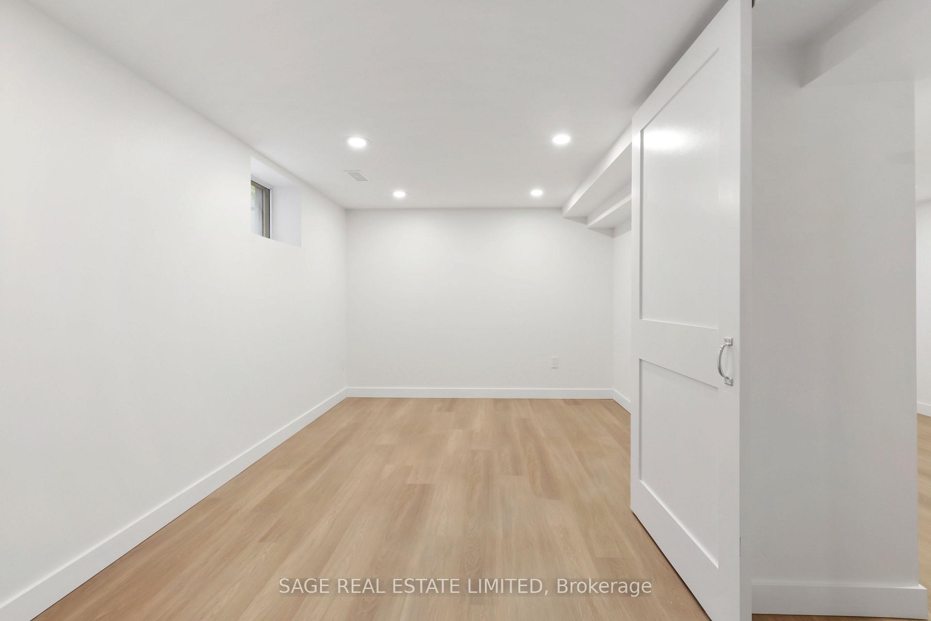 Photo 23 of 25 Birdsall Avenue, Toronto, Yonge-Eglinton — HOMEH