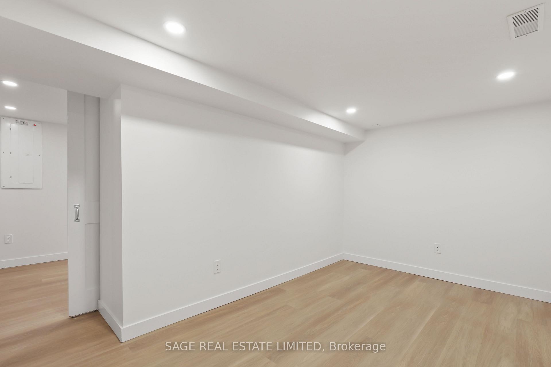 Photo 26 of 25 Birdsall Avenue, Toronto, Yonge-Eglinton — HOMEH
