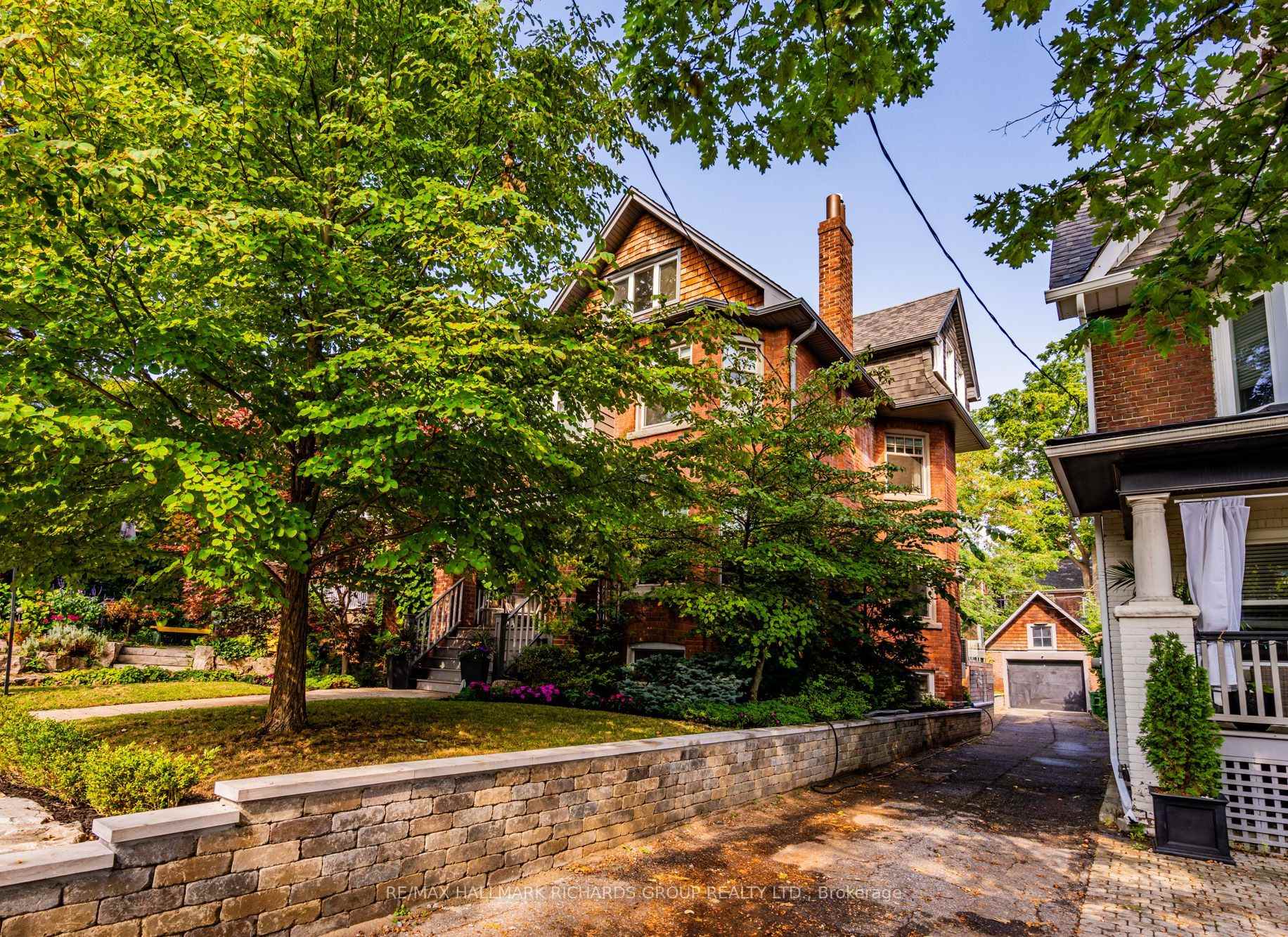 Photo 3 of 107 Lee Avenue, Toronto, The Beaches — HOMEH