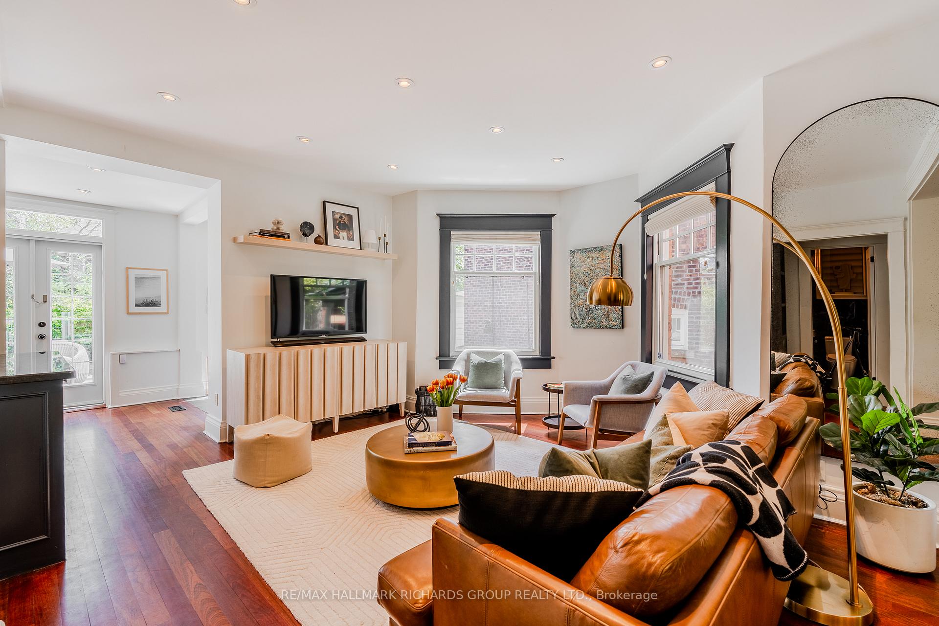 Photo 7 of 107 Lee Avenue, Toronto, The Beaches — HOMEH