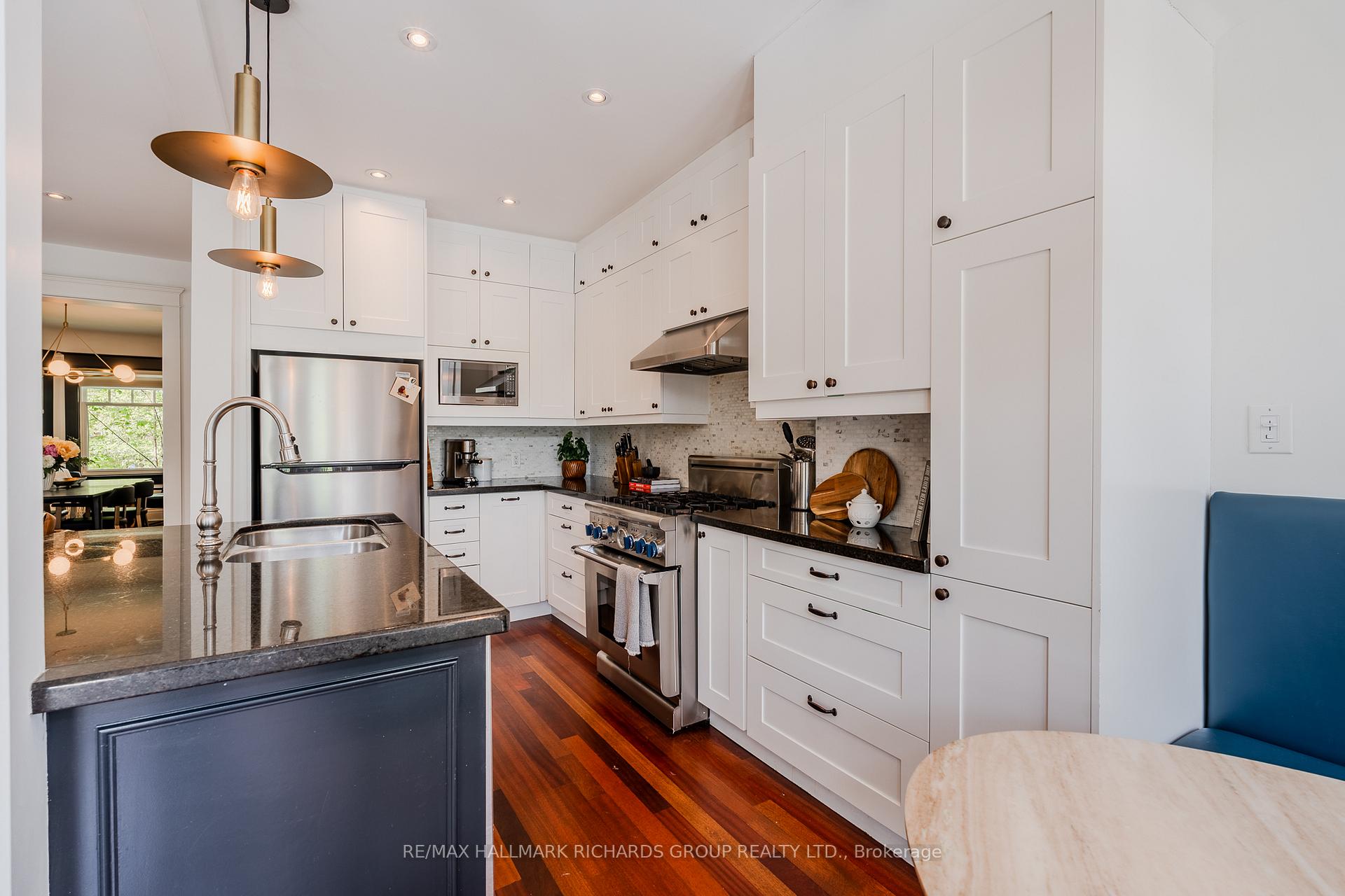 Photo 12 of 107 Lee Avenue, Toronto, The Beaches — HOMEH