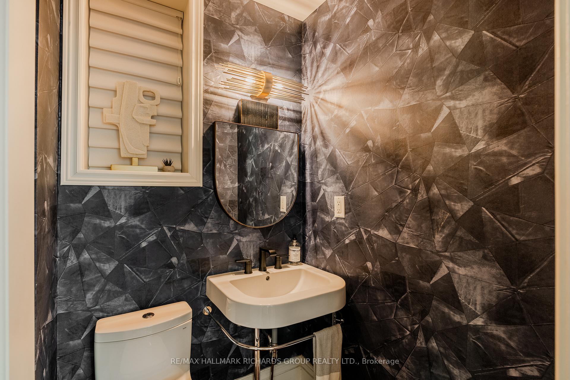 Photo 14 of 107 Lee Avenue, Toronto, The Beaches — HOMEH