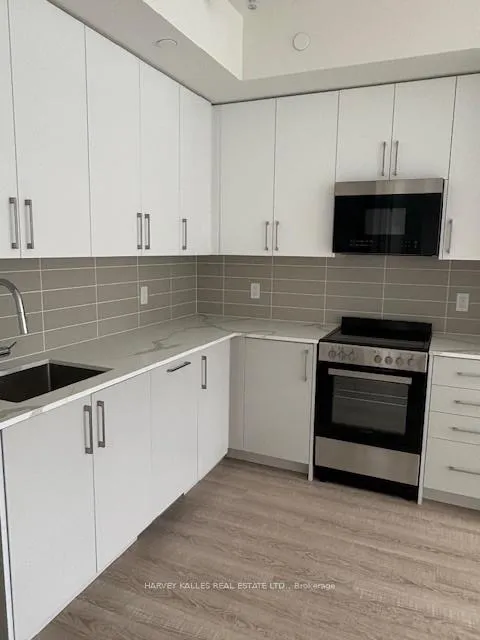 Photo 8 of Unit 451, 2075 King Road, King, King City — HOMEH