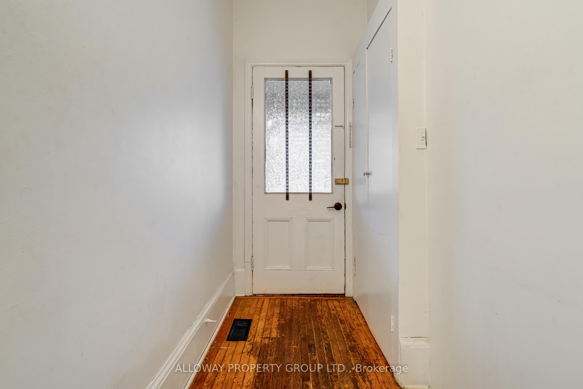 Photo 2 of 1059 Bathurst Street, Toronto, The Annex — HOMEH